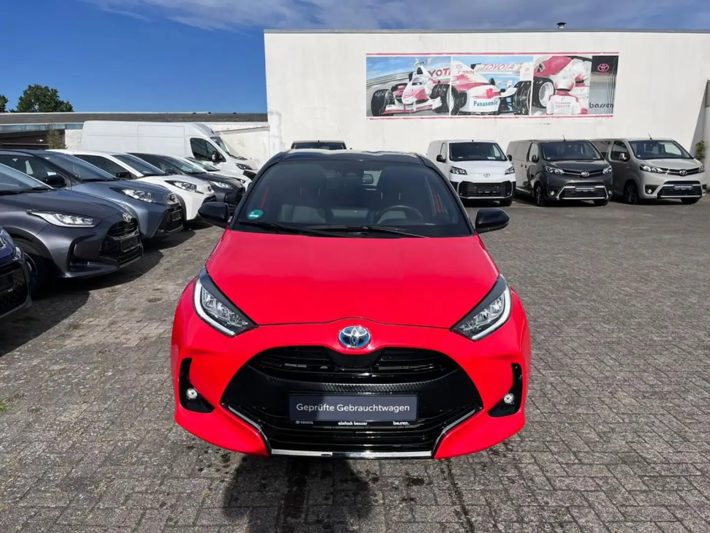 Toyota Yaris Hybrid 1.5 VVT-i Premiere Edition Rosso - 2