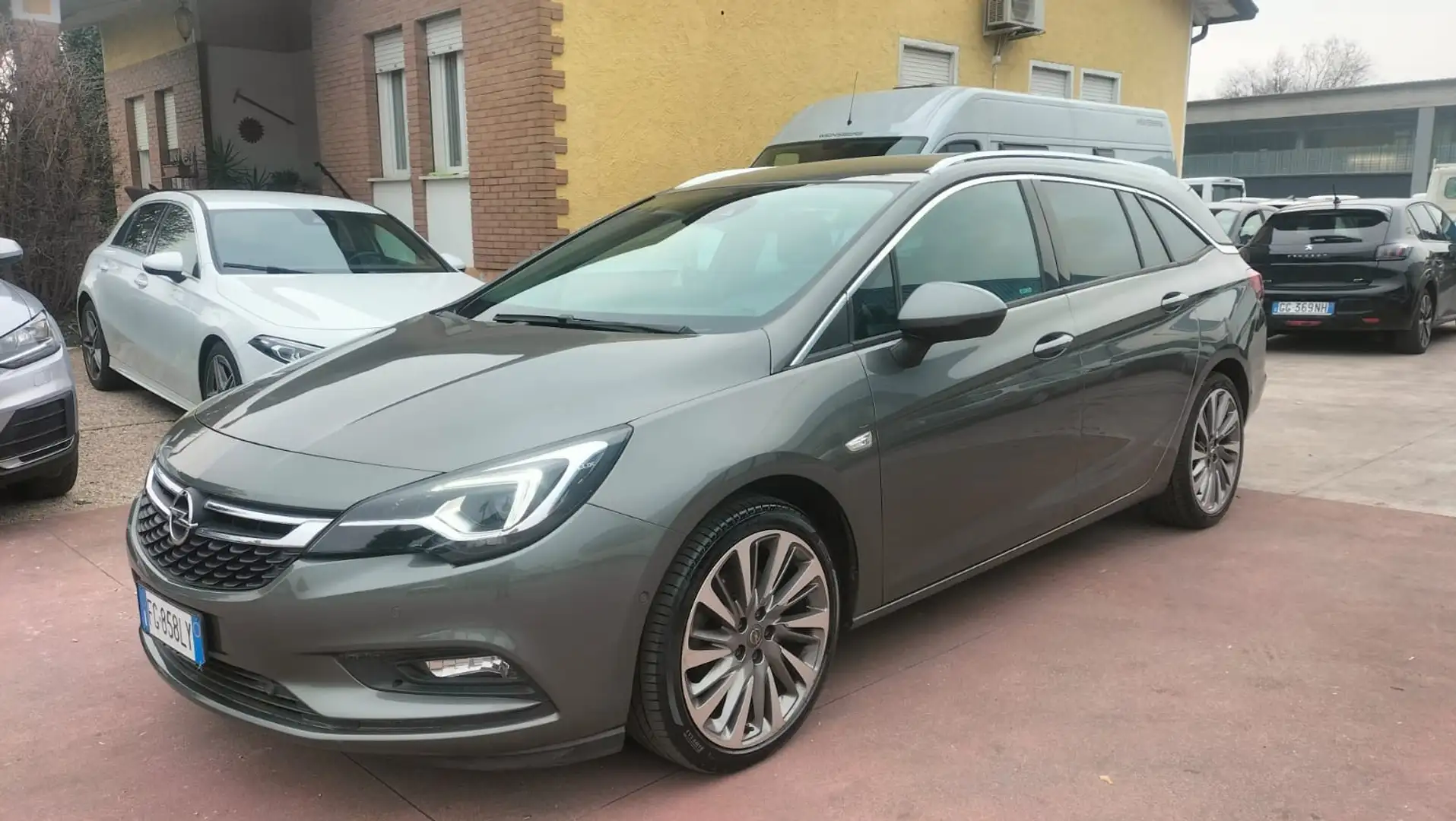 Opel Astra Astra Sports Tourer 1.6 cdti biturbo Innovation s - 1
