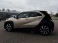 Toyota Aygo X Team D AYGO 1,0 Play Apple CarPlay Android Auto Al Beige - thumbnail 3