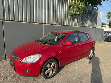 cee'd 1,6 CVVT Active Aut. | PICKERL BIS 09/202...