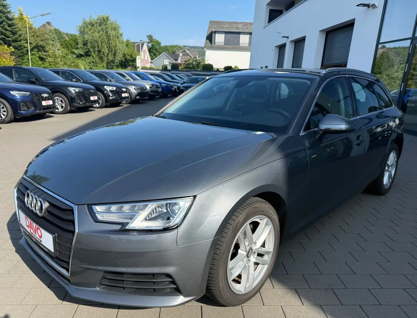 Audi A4 Avant 1.4 TFSI S-tronic/AHK Gris - 1