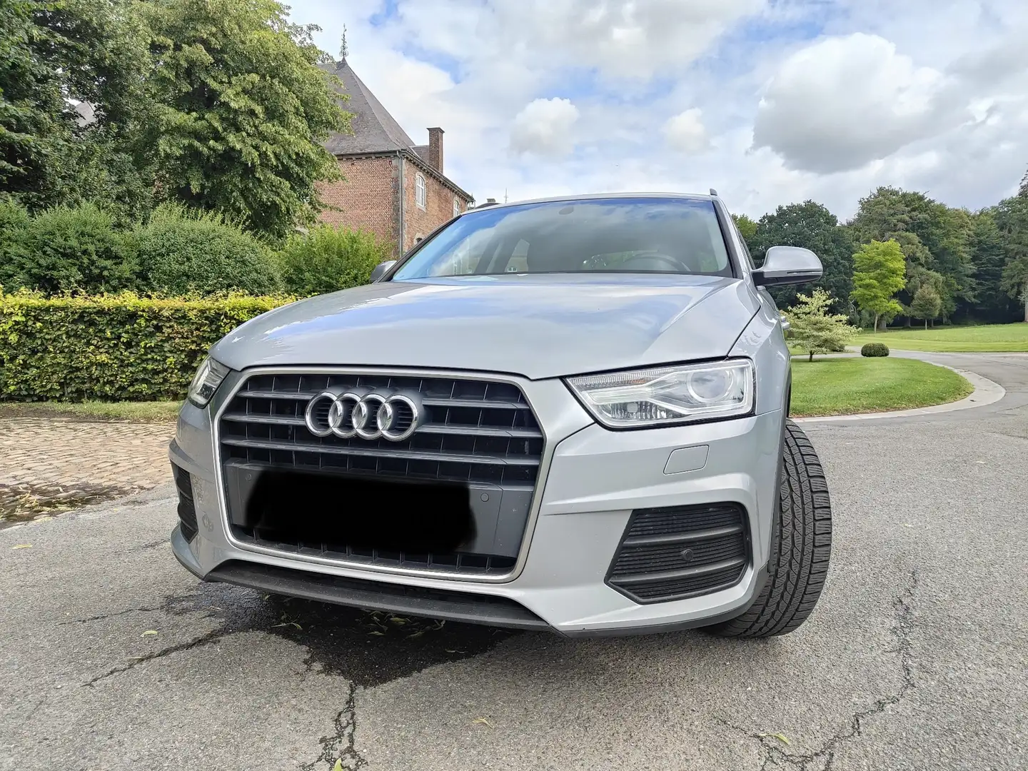 Audi Q3 2.0 TDi Grijs - 1
