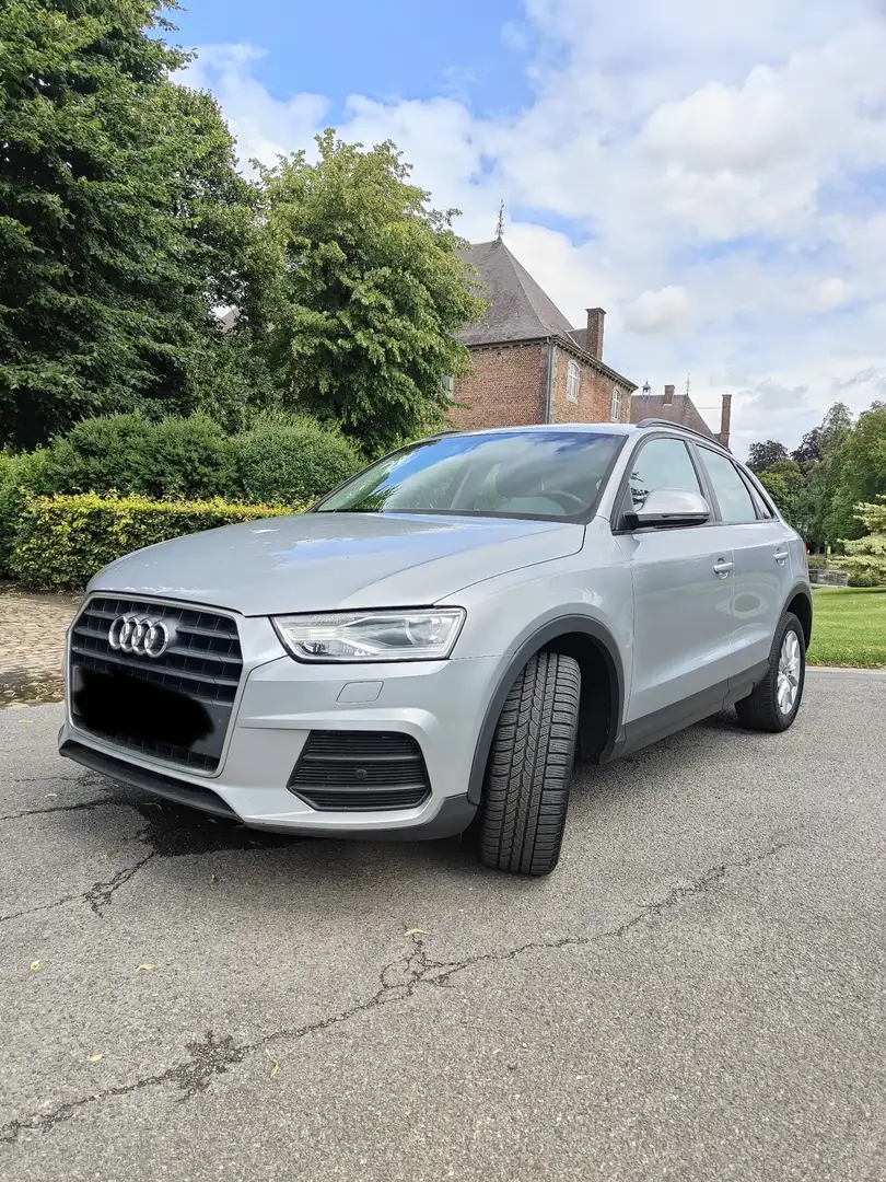 Audi Q3 2.0 TDi Grijs - 2