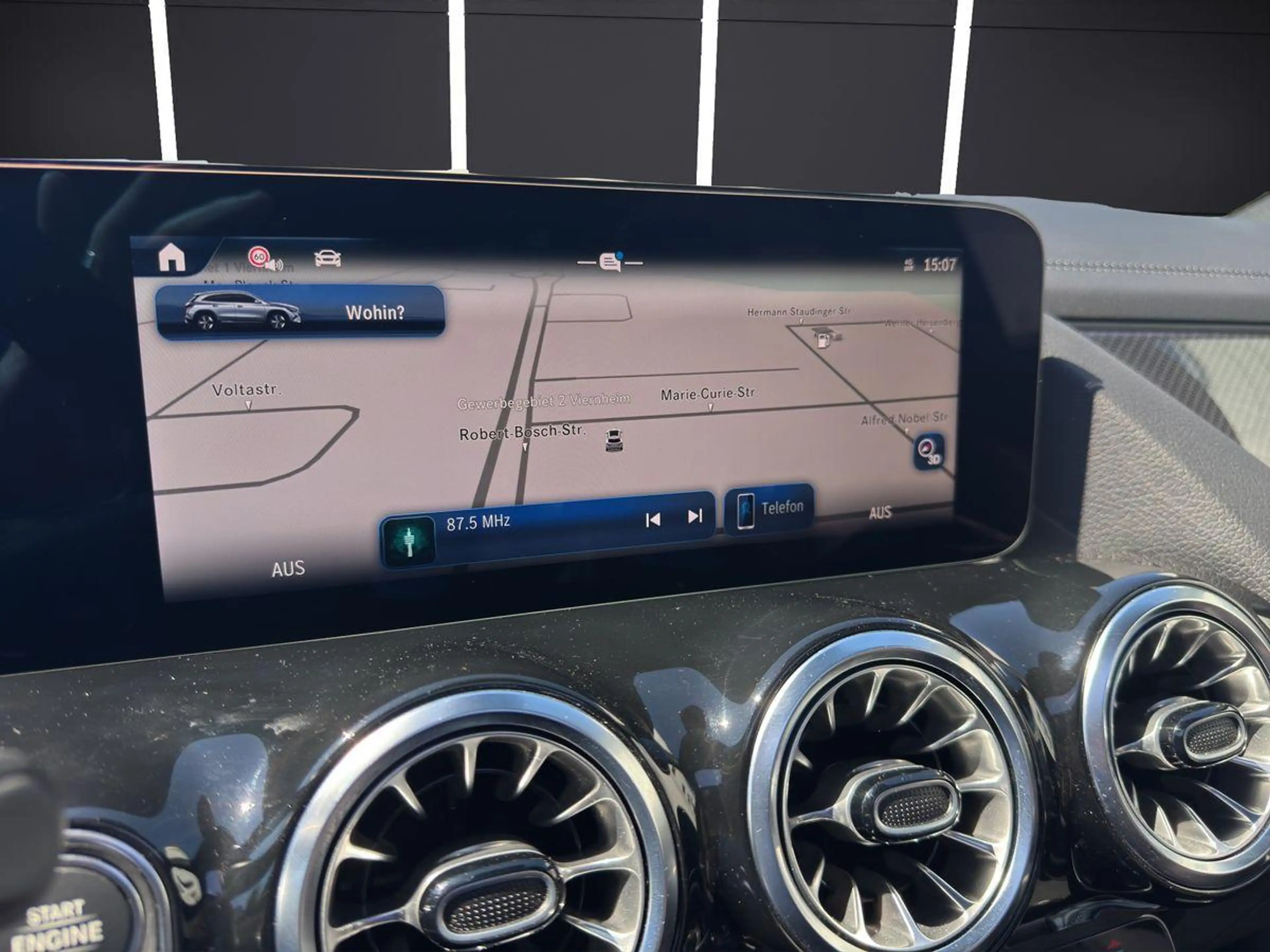 Mercedes-Benz GLA 220 4Matic AMG Line Advanced+ Pano Leder 360 — photo 14
