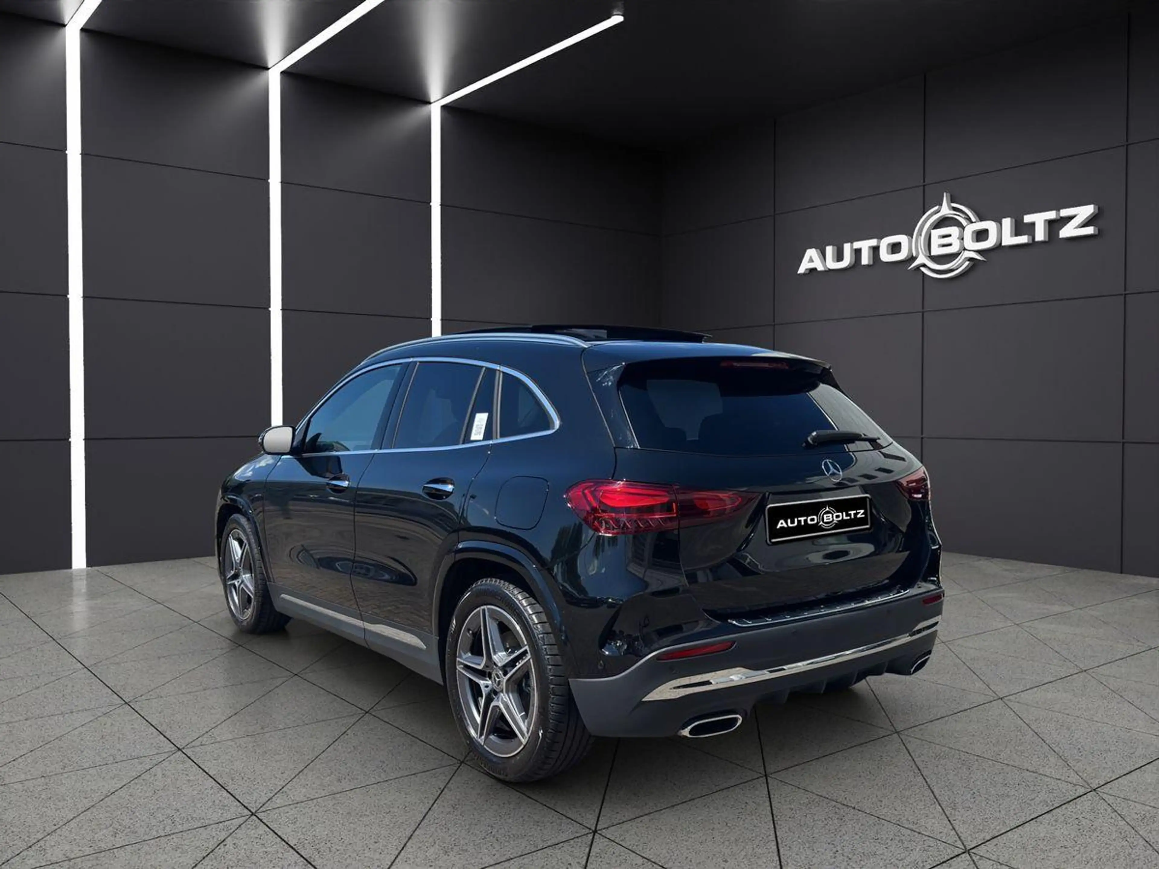 Mercedes-Benz GLA 220 4Matic AMG Line Advanced+ Pano Leder 360 — photo 4