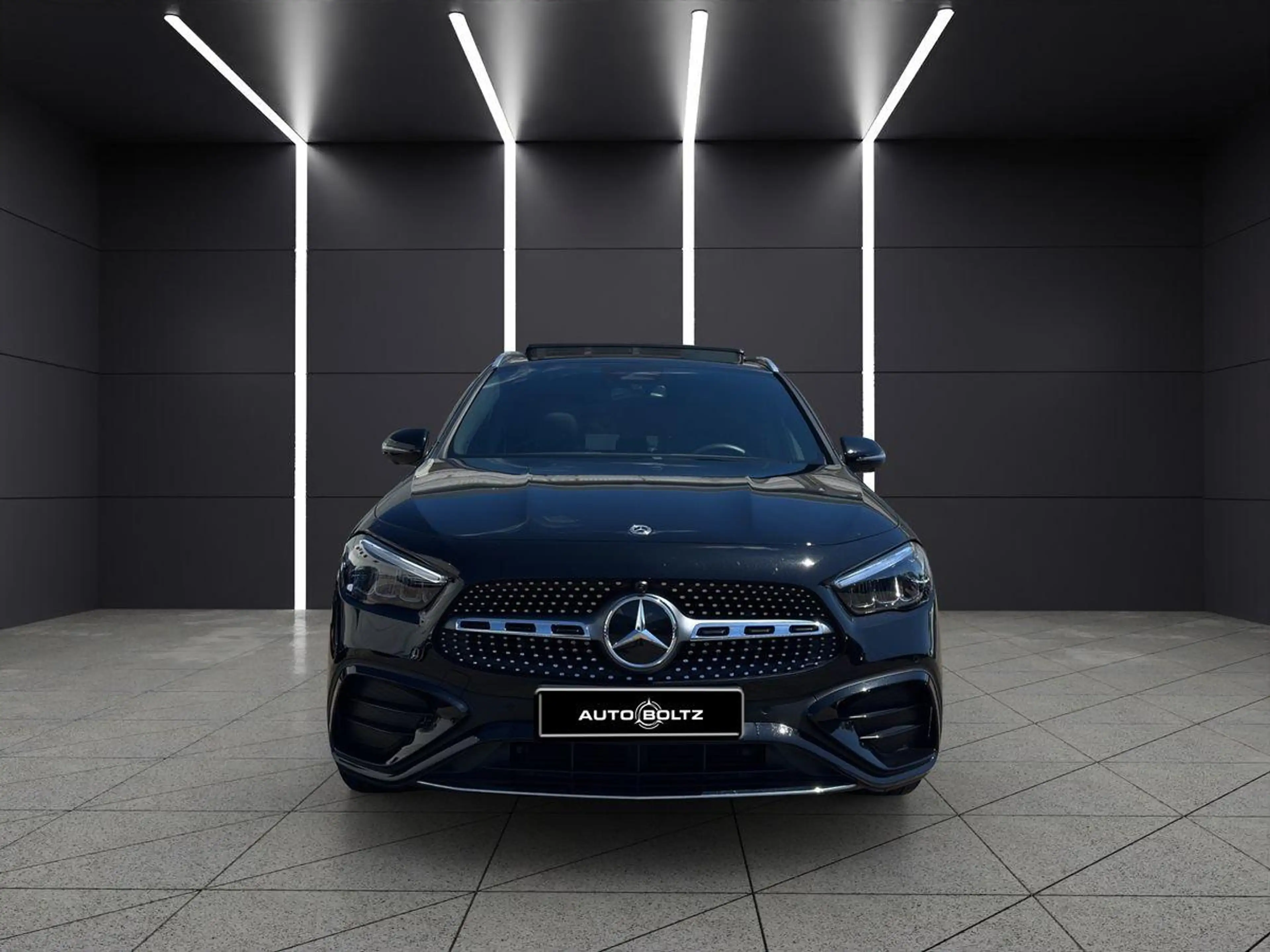 Mercedes-Benz GLA 220 4Matic AMG Line Advanced+ Pano Leder 360 — photo 2