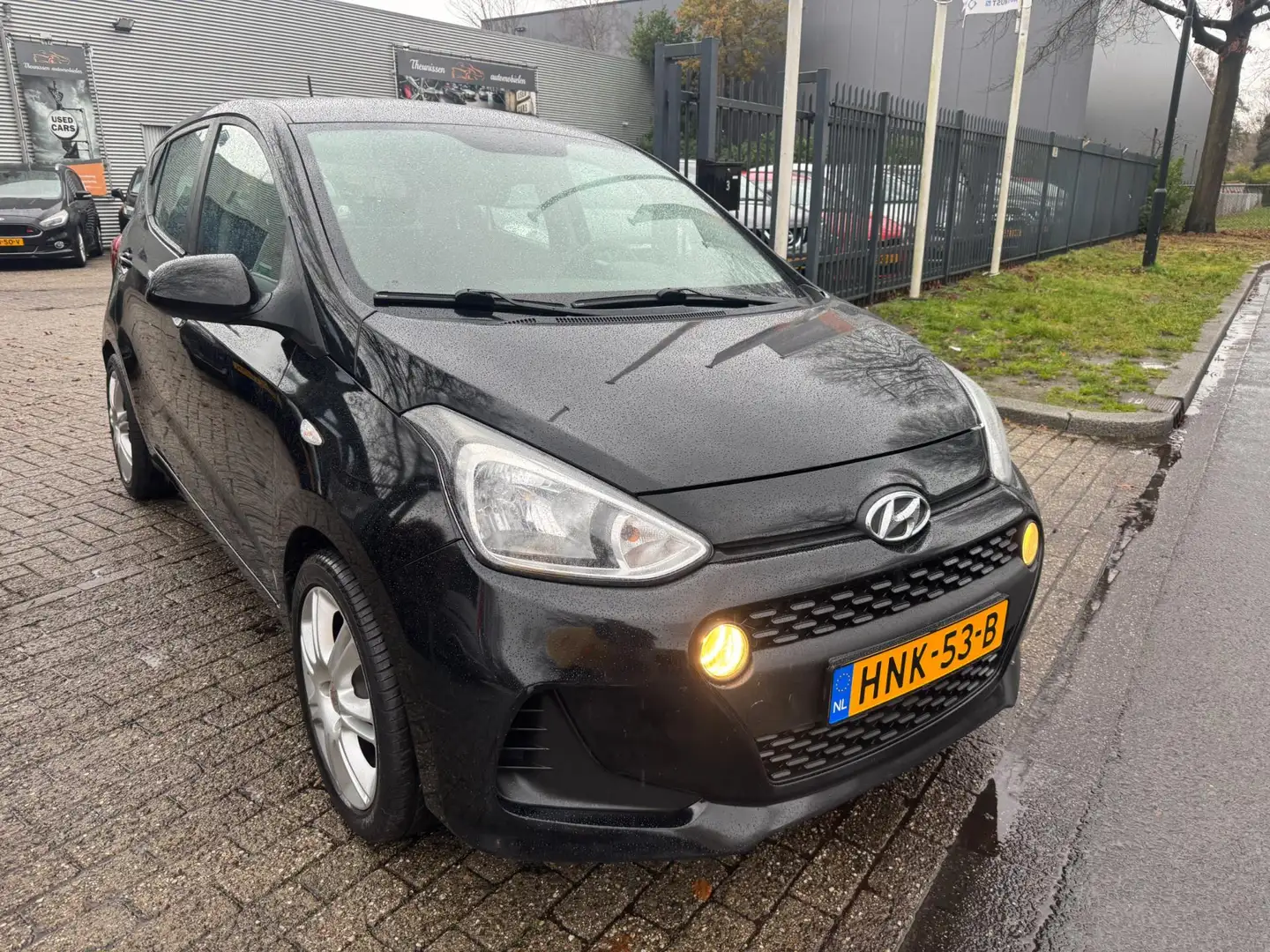Hyundai i10 1.0i Comfort navi, cruise , airco , apple car-play Schwarz - 2