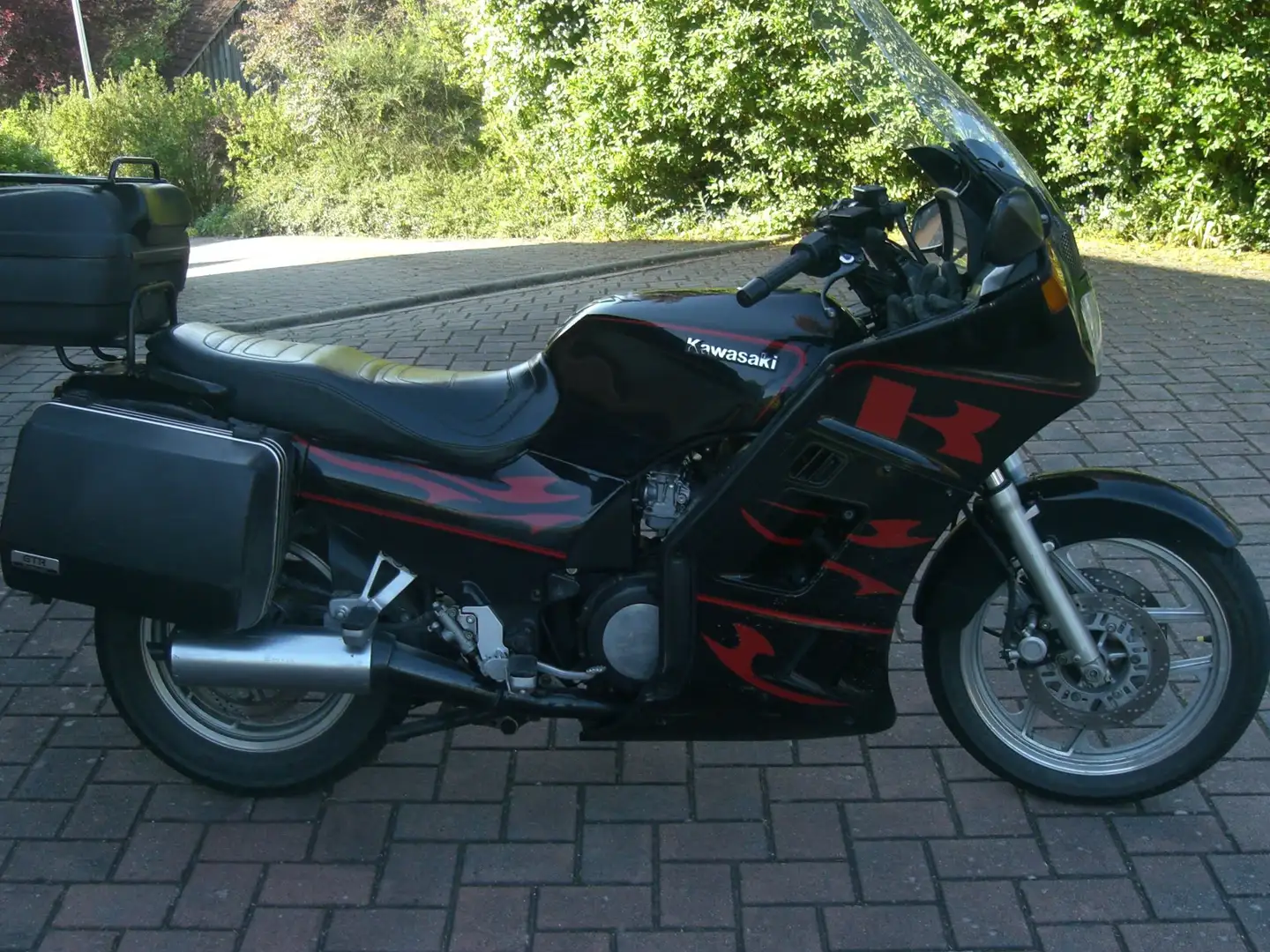 Kawasaki GTR 1000 schönes altes schweres Mopped mit Zubehör Negru - 1