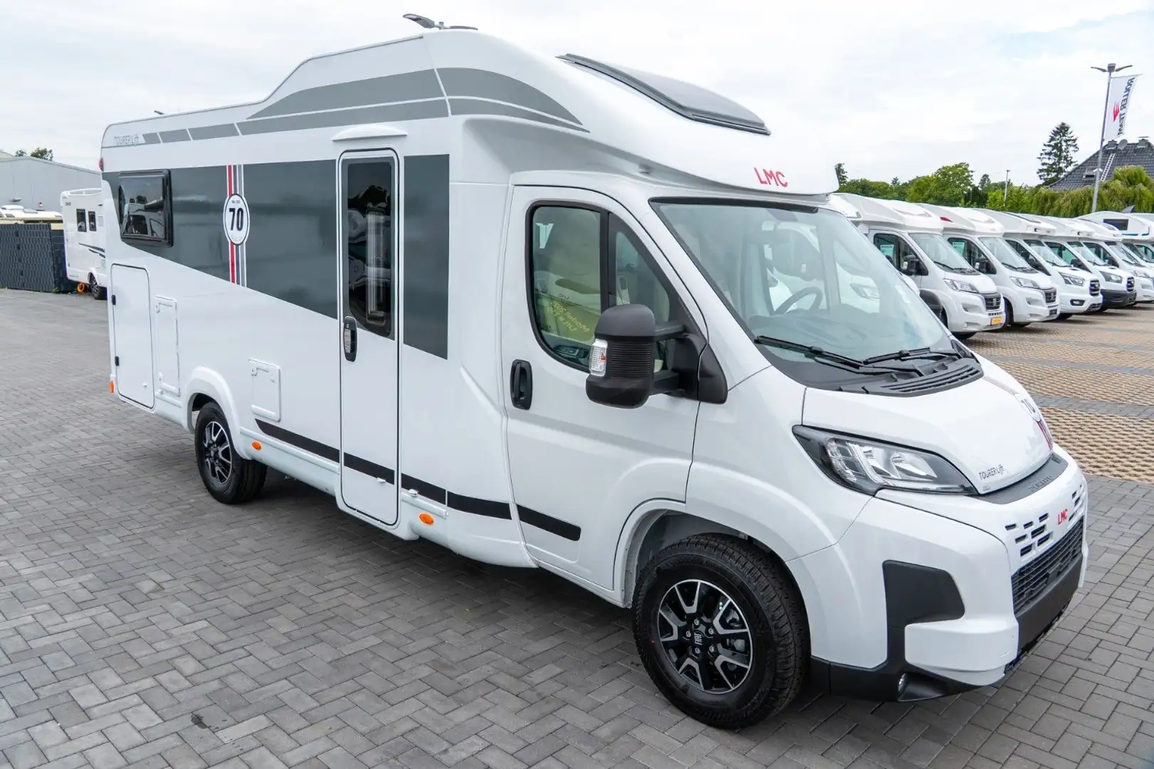 LMC Tourer Lift H 663/660 G *70Jahre*Hubbett* Wit - 1