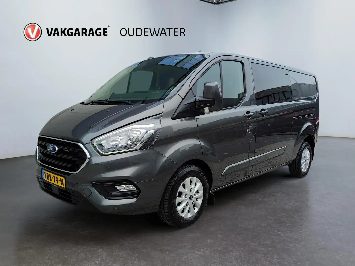 Ford Transit Custom 320 2.0 TDCI L2H1 Automaat Dubbel Cab. 2 x schuifd Grijs - 1