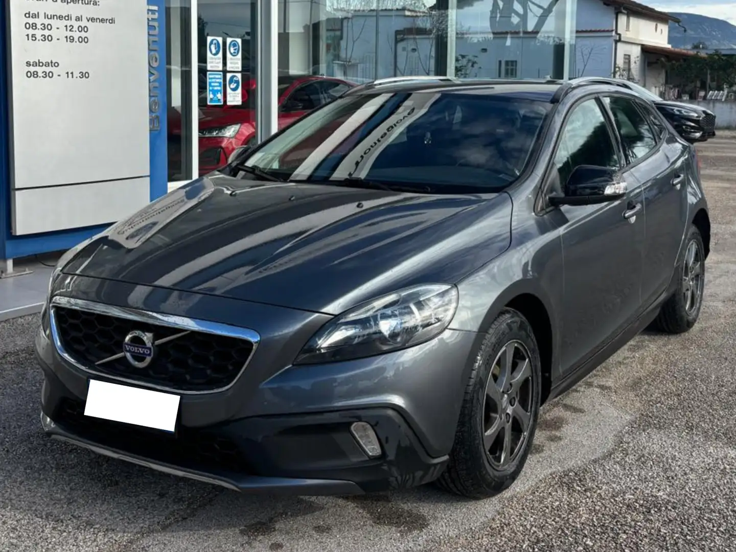 Volvo V40 Cross Country V40 Cross Country D2 Momentum Сірий - 1