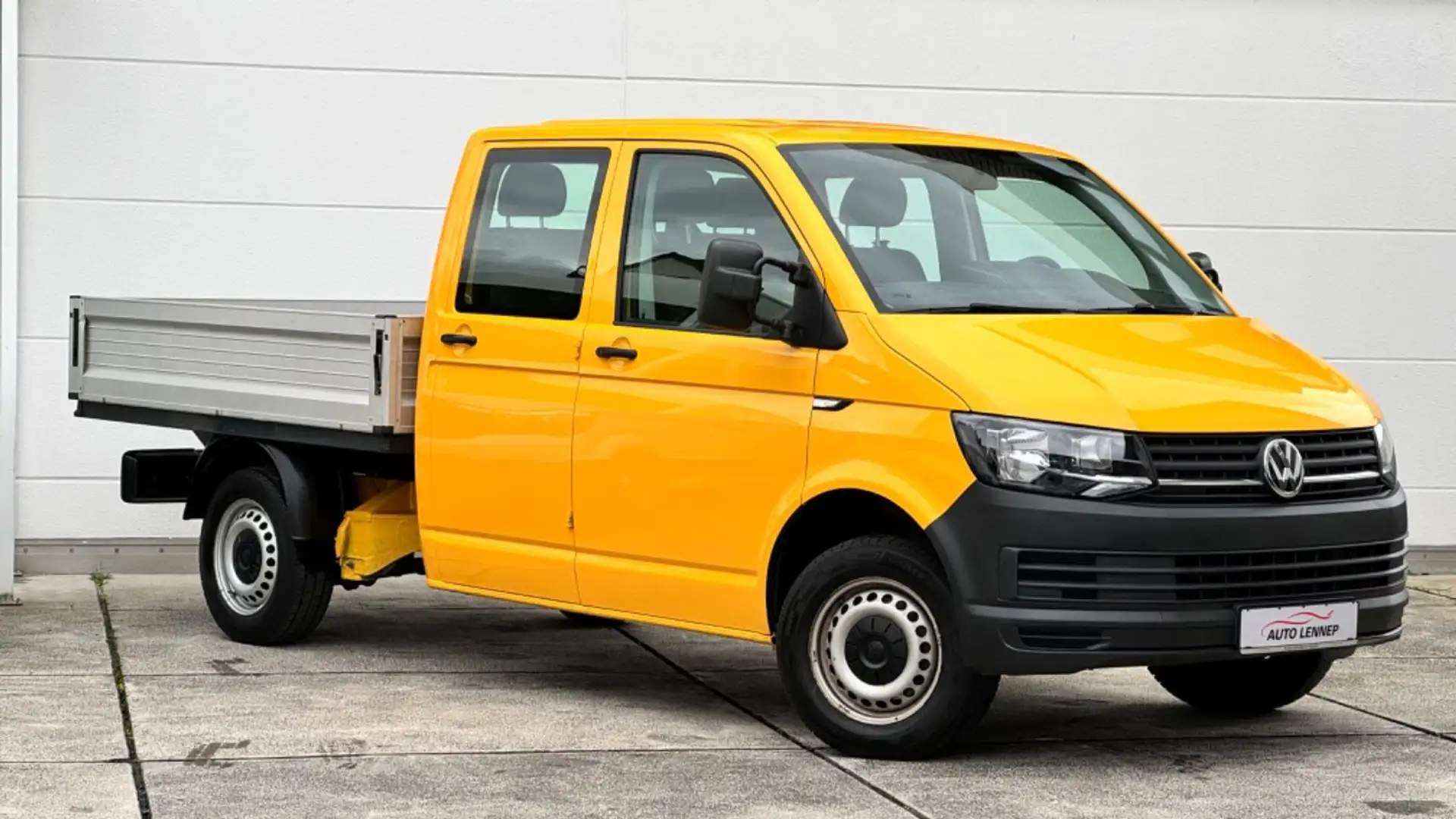 Volkswagen T6 Transporter T6 150PS*Pritsche*DOKA*5-Sitzer*Klima*AHK*1Hand* Yellow - 1