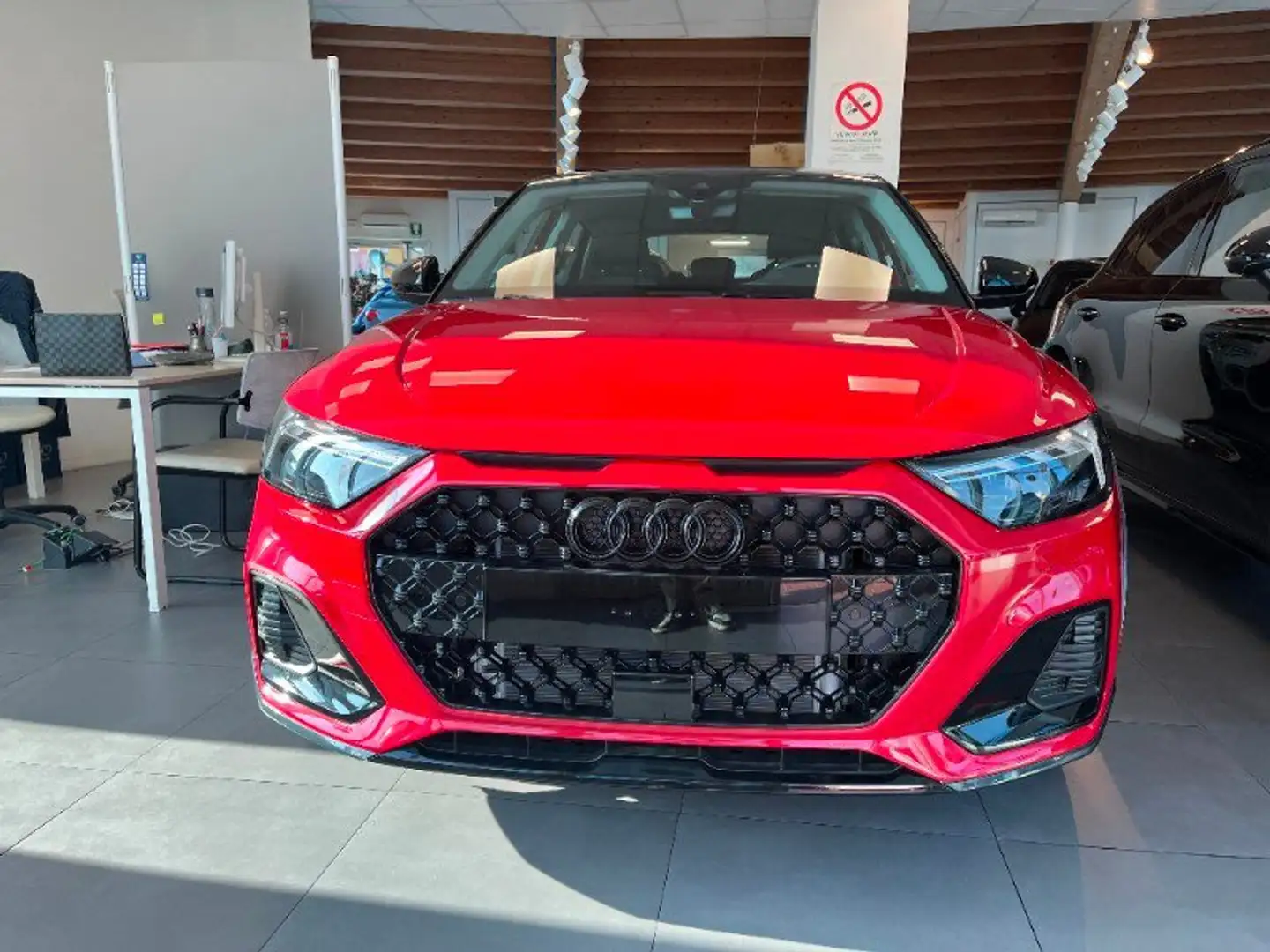 Audi A1 A1 allstreet 30 TFSI S tronic Identity Contrast Zwart - 1