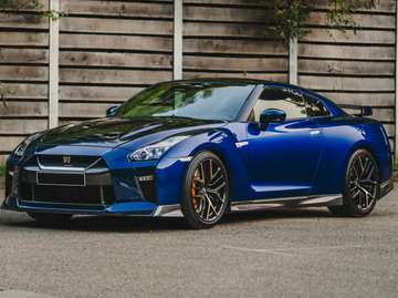 GT-R 3.8 V6 570 Gentleman Edition