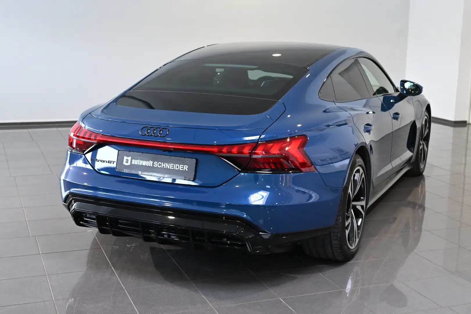 Audi e-tron GT Quattro Dynamik-Paket plus Pano HUD Bleu - 2