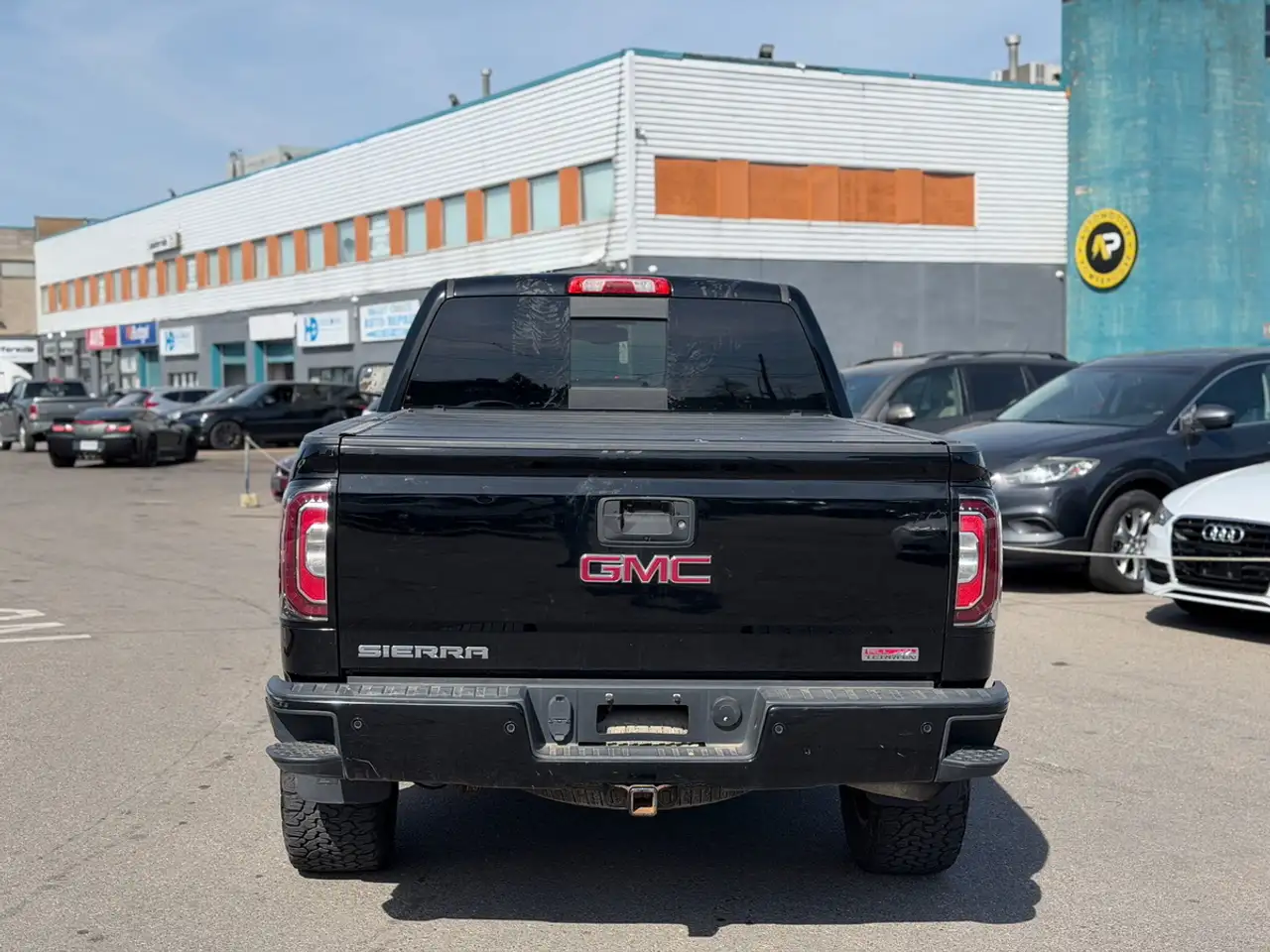 GMC Sierra 1500 photo GMC Sierra 1500