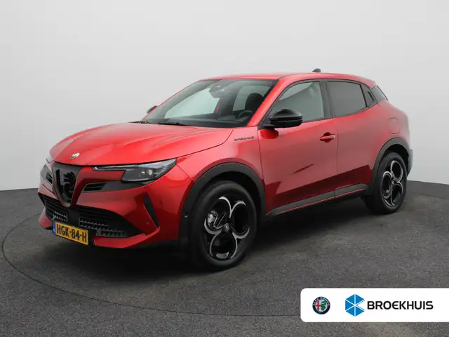 Alfa Romeo Junior 1.2 Turbo Hybrid Ibrida Speciale | Camera | Parkee