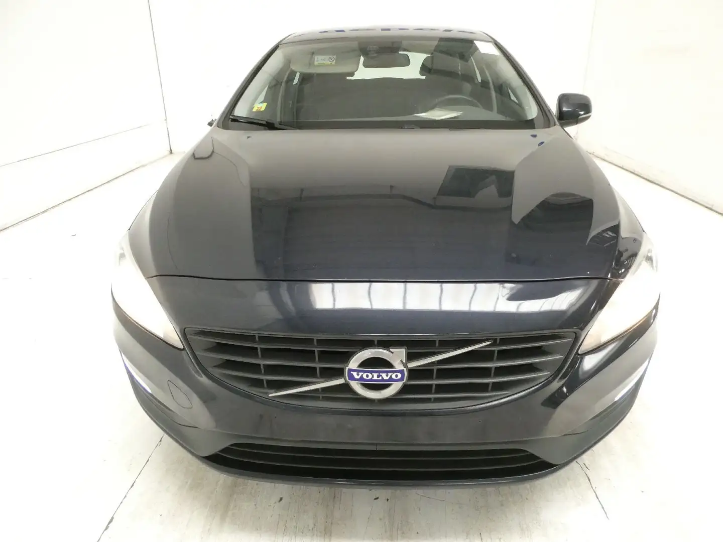 Volvo V60 2.0 D2 Kinetic Bleu - 2