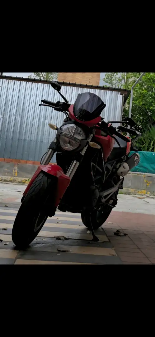 Ducati Monster 696 Rouge - 1