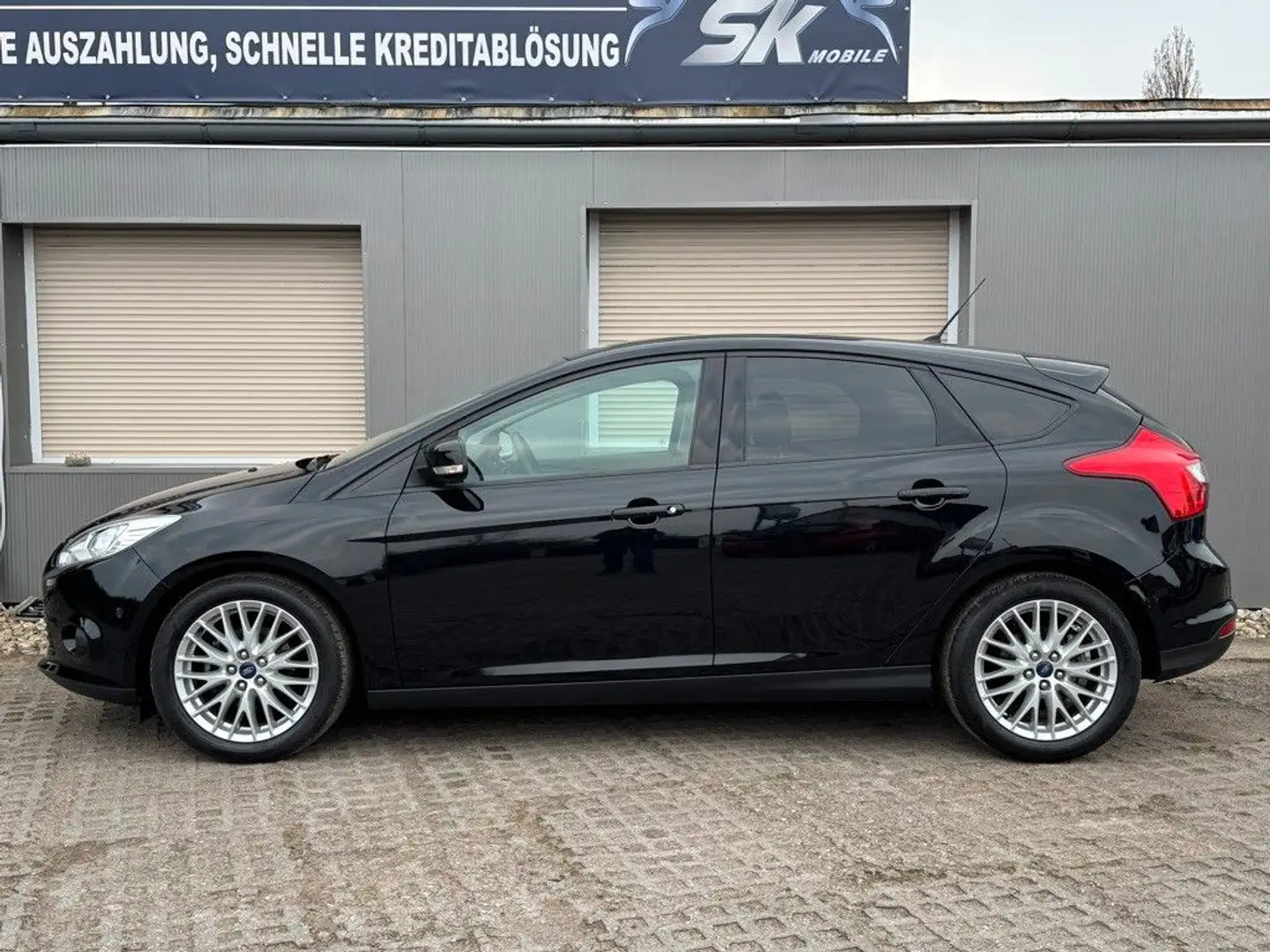 Ford Focus Lim. Sync Edition 1HAND*AHK*KLIMA*TOP ZUST Noir - 2