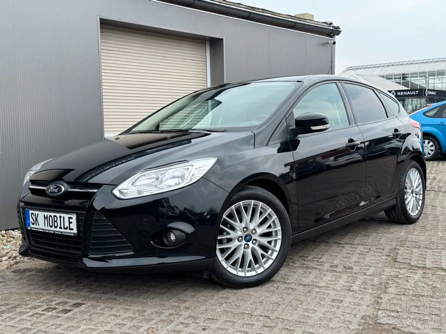 Ford Focus Lim. Sync Edition 1HAND*AHK*KLIMA*TOP ZUST Noir - 1
