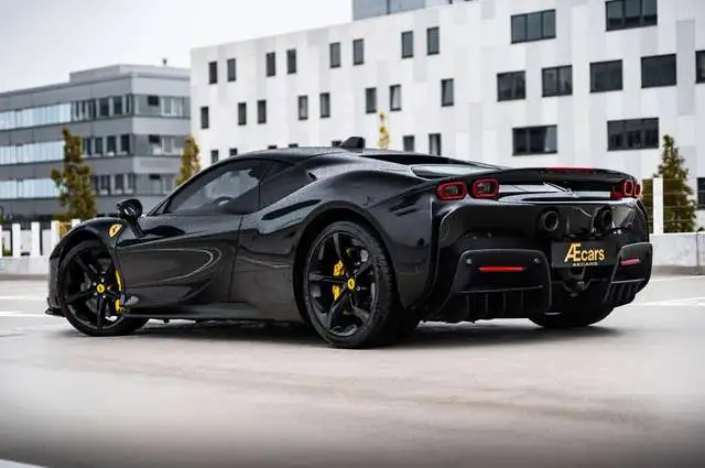 Ferrari SF90 Stradale 4.0 - V8 / F1 / NET PRICE € 289.215 / CARBON / LIFT / LUIS XIV / NERO DAYTONA