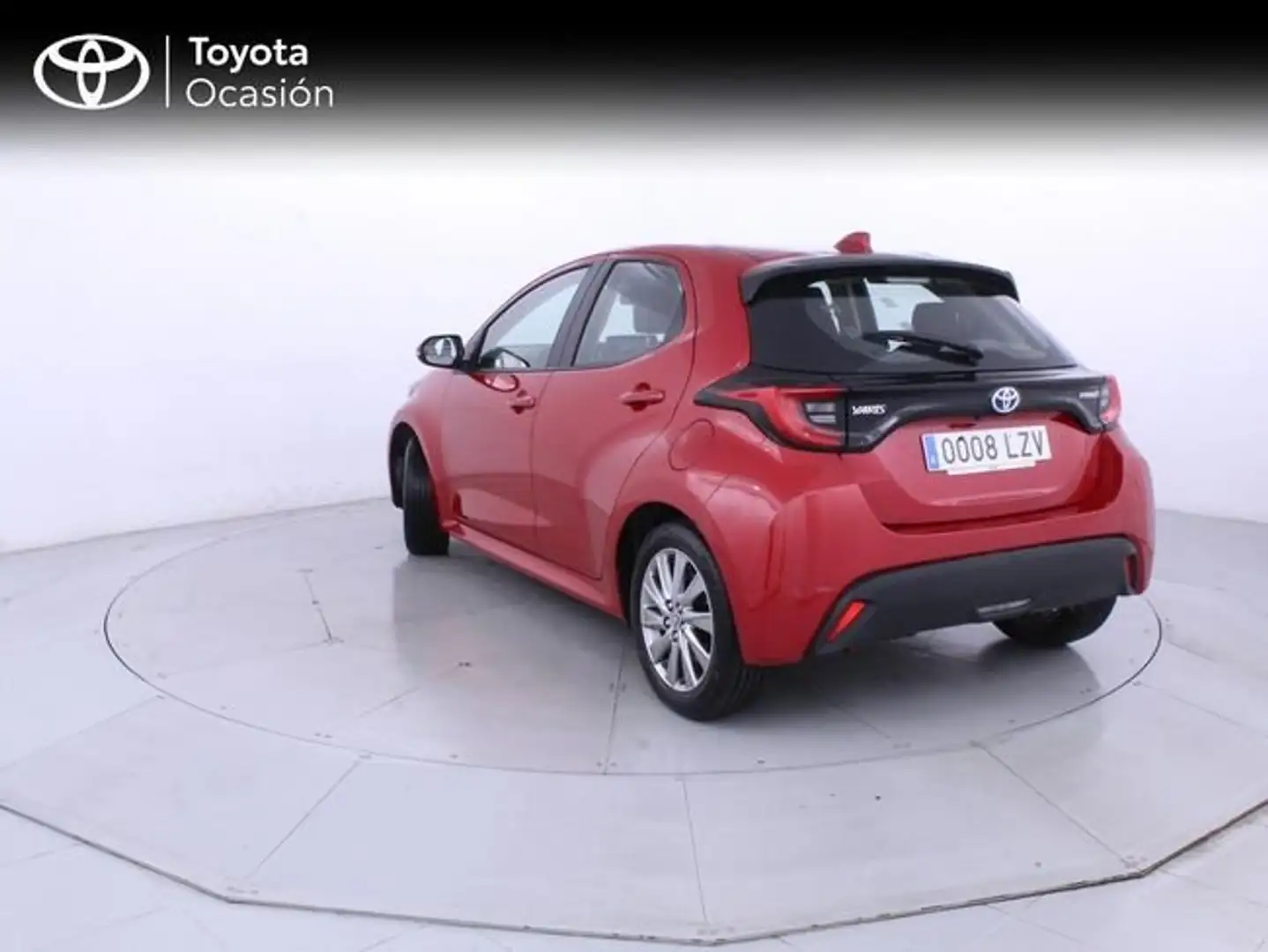Toyota Yaris 1.5 120H Active Tech Rojo - 2