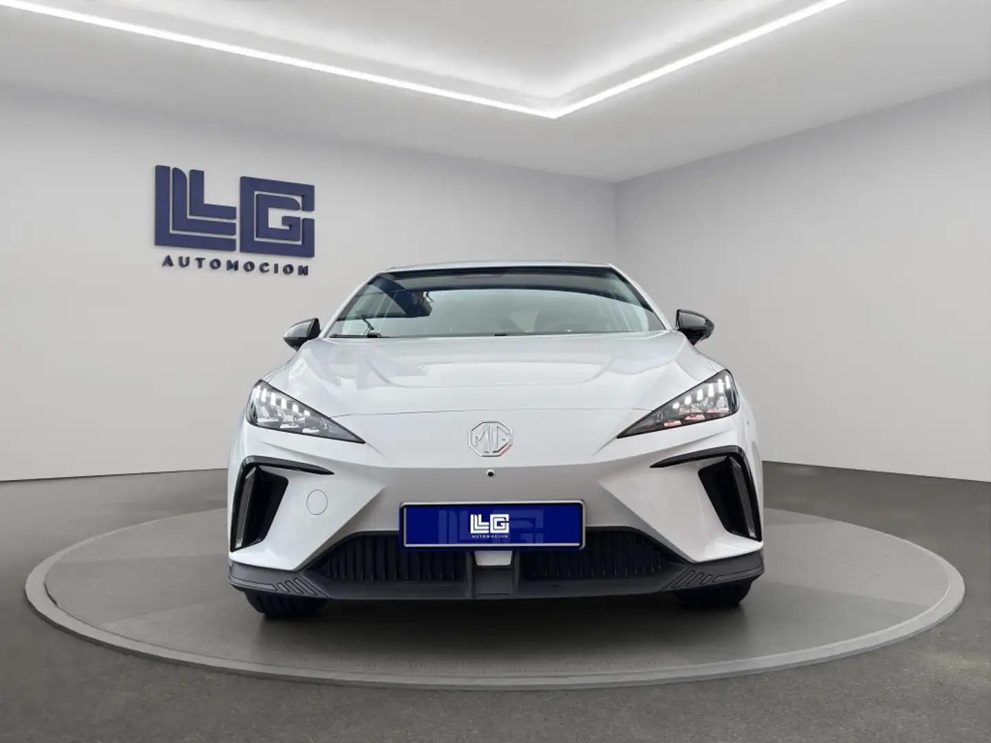 MG MG4 4 XPower 64kWh Blanco - 2