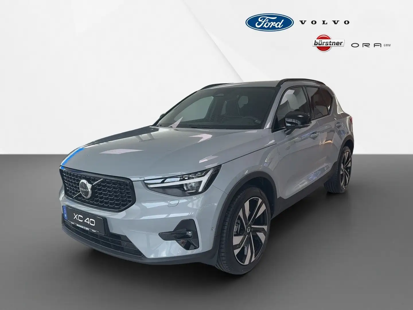 Volvo XC40 B4 2.0l Plus Dark DCT Auto/360°RFK/DAB+ Grau - 1