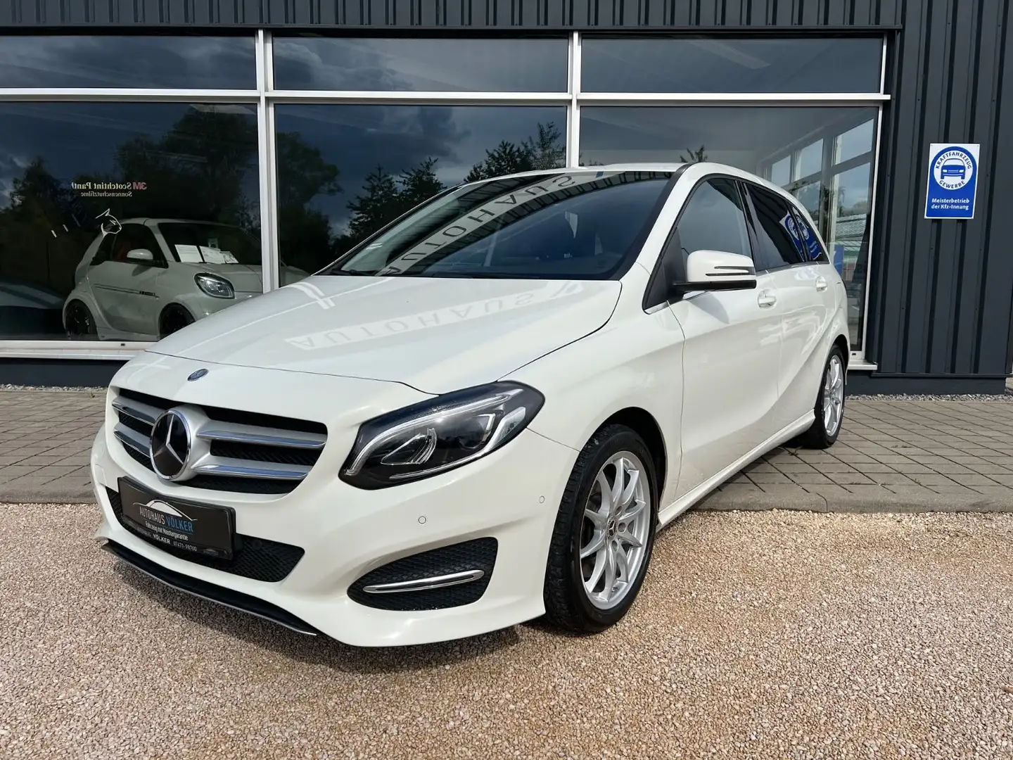 Mercedes-Benz B 250 Design-Urban+Leder+AHK+ Alb - 2