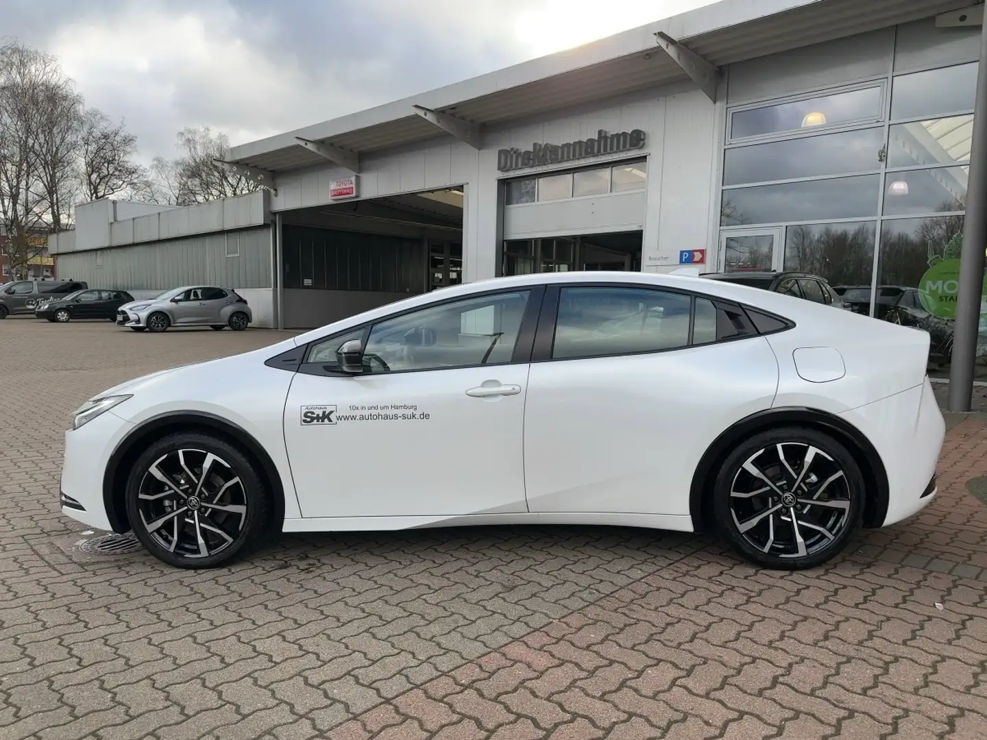 Toyota Prius 2.0L Plug-in Hybrid Executive+SHZ+R-KAMERA Weiß - 2