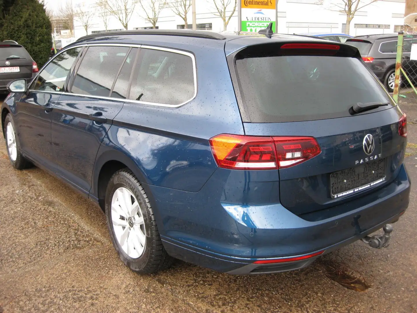 Volkswagen Passat Variant **Anhängerkupplung** Bleu - 2