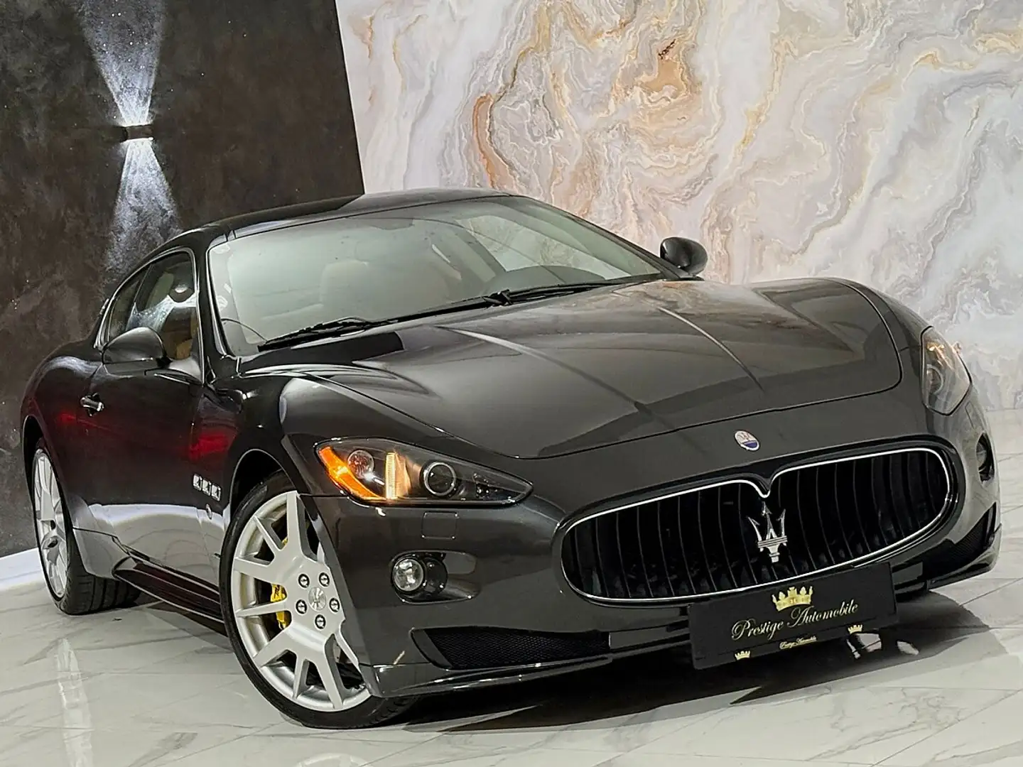 Maserati GranTurismo Gran Turismo S F1 V8 450PS * FACELIFT * SPORT V... Grau - 2
