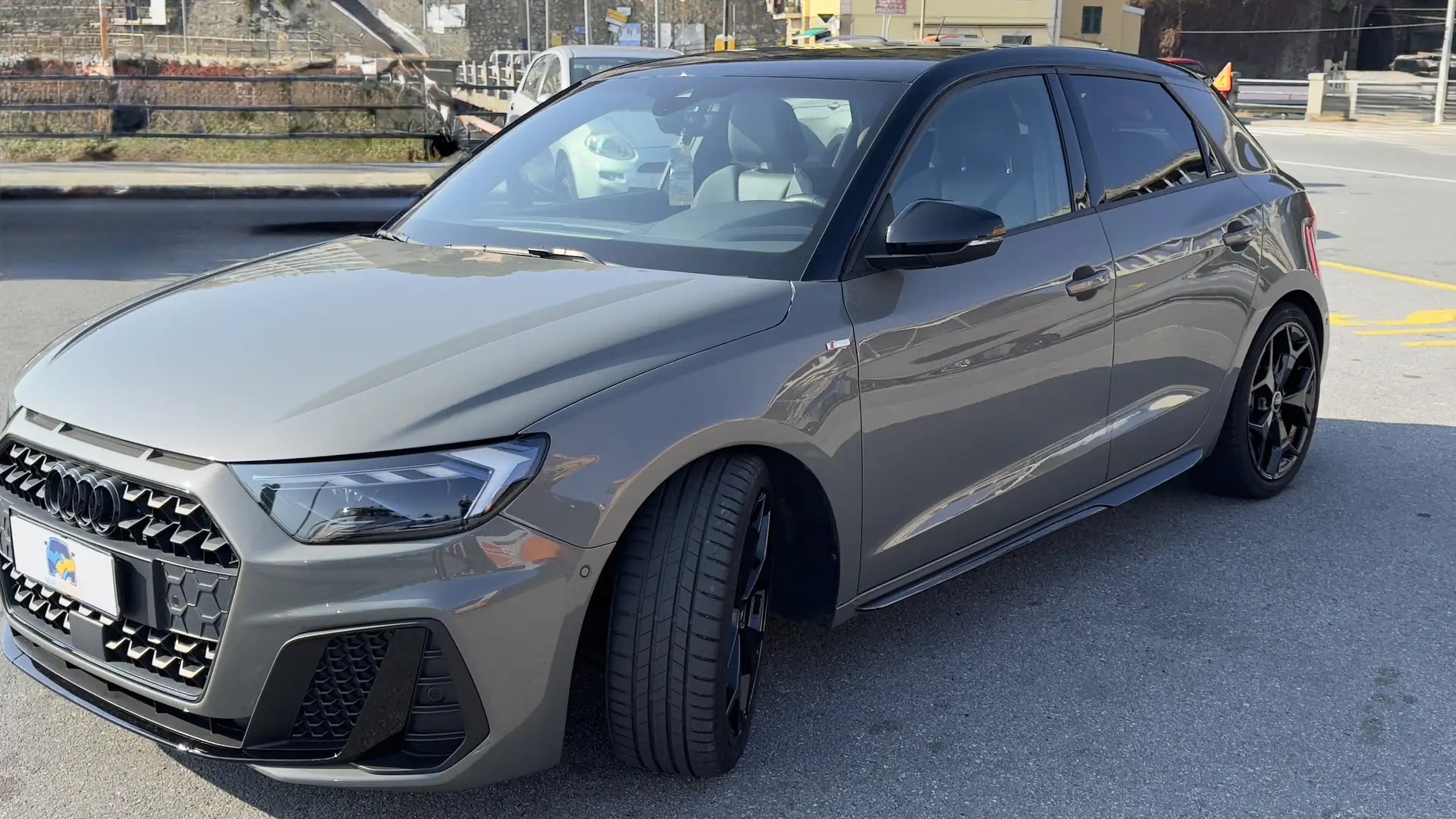 Audi A1 Sportback 40 2.0 tfsi Identity Black 200cv s-troni - 2