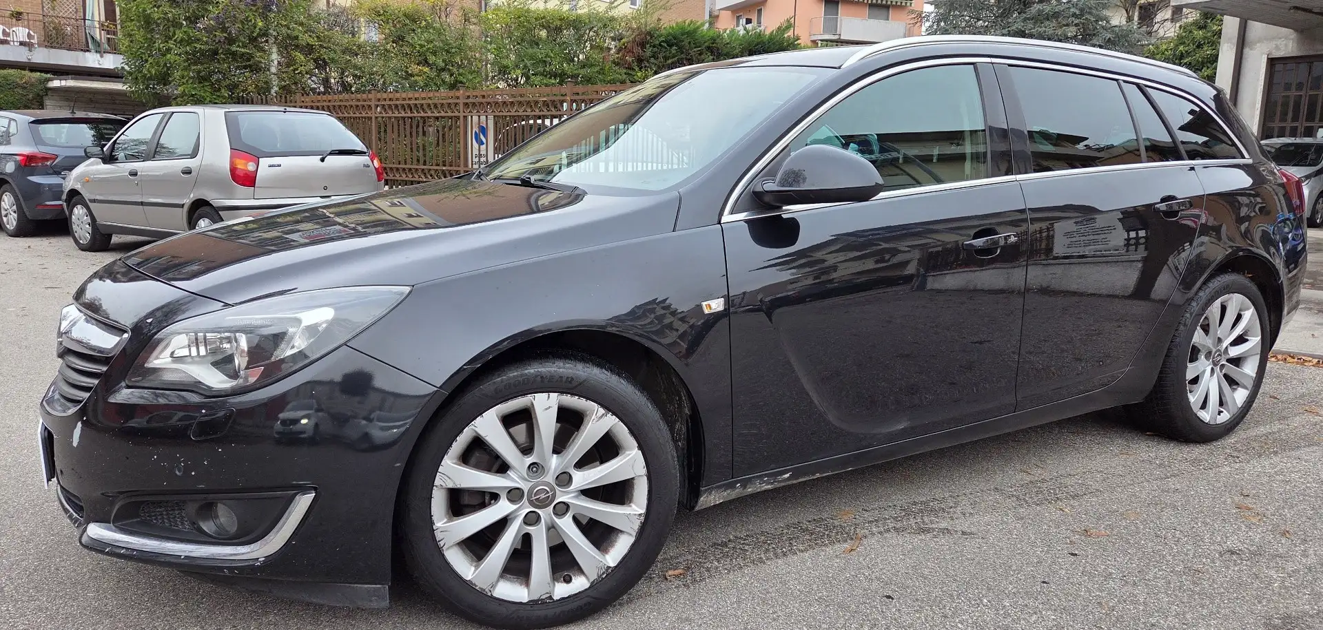 Opel Insignia Sports Tourer 2.0 cdti Cosmo 163cv auto - 1