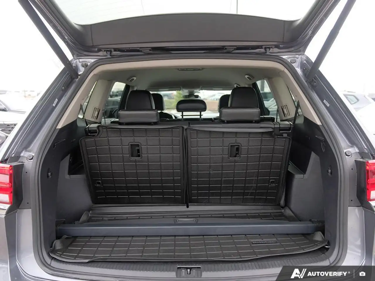 Volkswagen Atlas снимка Volkswagen Atlas