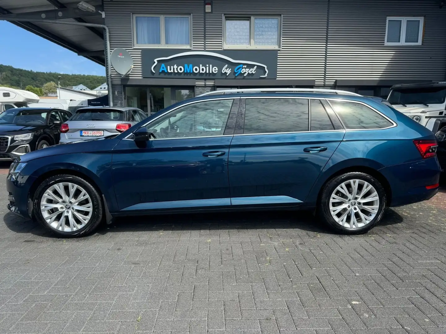 Skoda Superb Combi Style 4x4 *1.Hand *Kamera *Standhei Blau - 2
