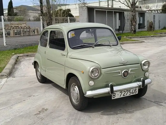 SEAT 600 D