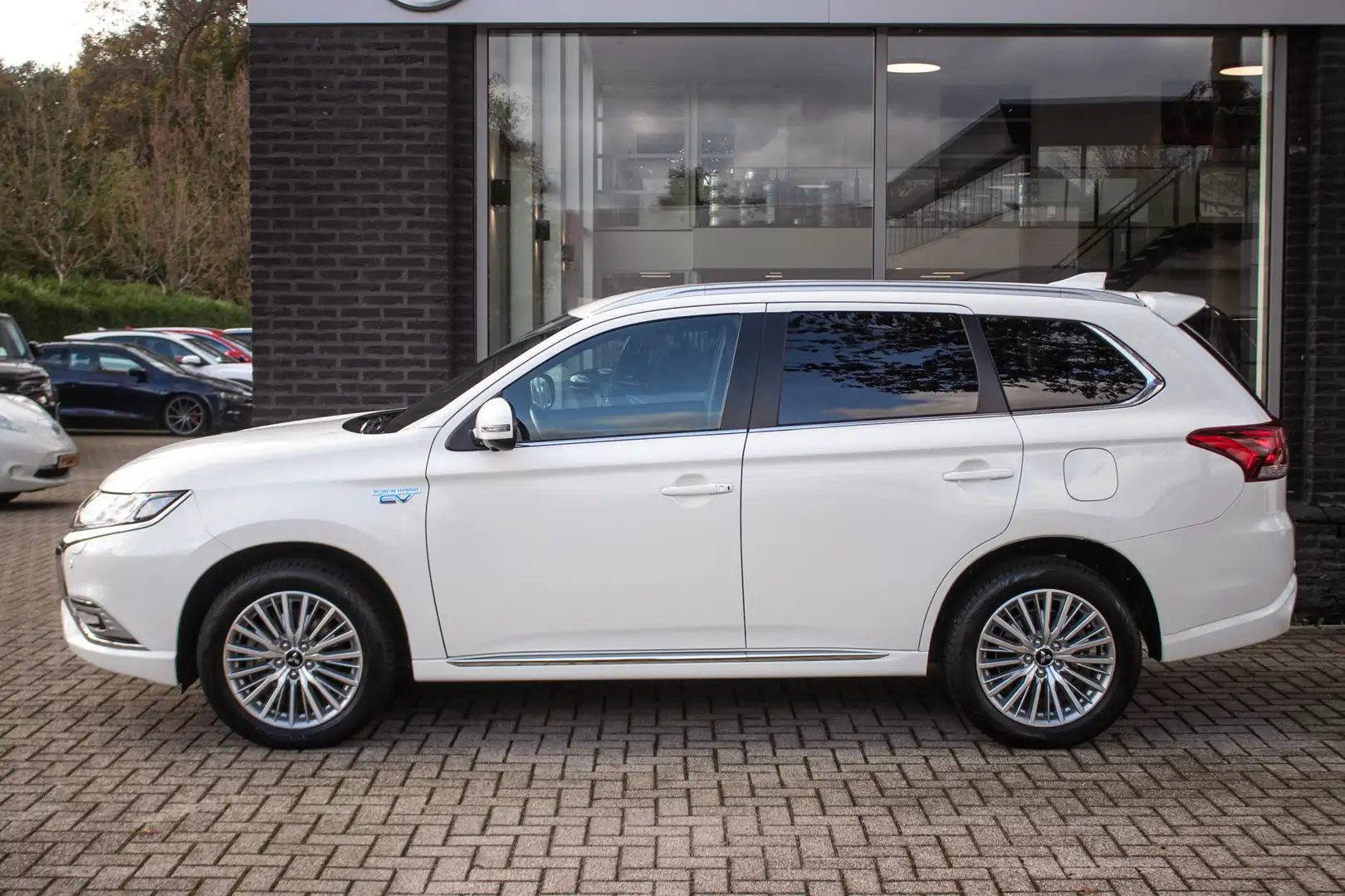Mitsubishi Outlander 2.4 PHEV Instyle - Compleet uitgevoerd Blanc - 2