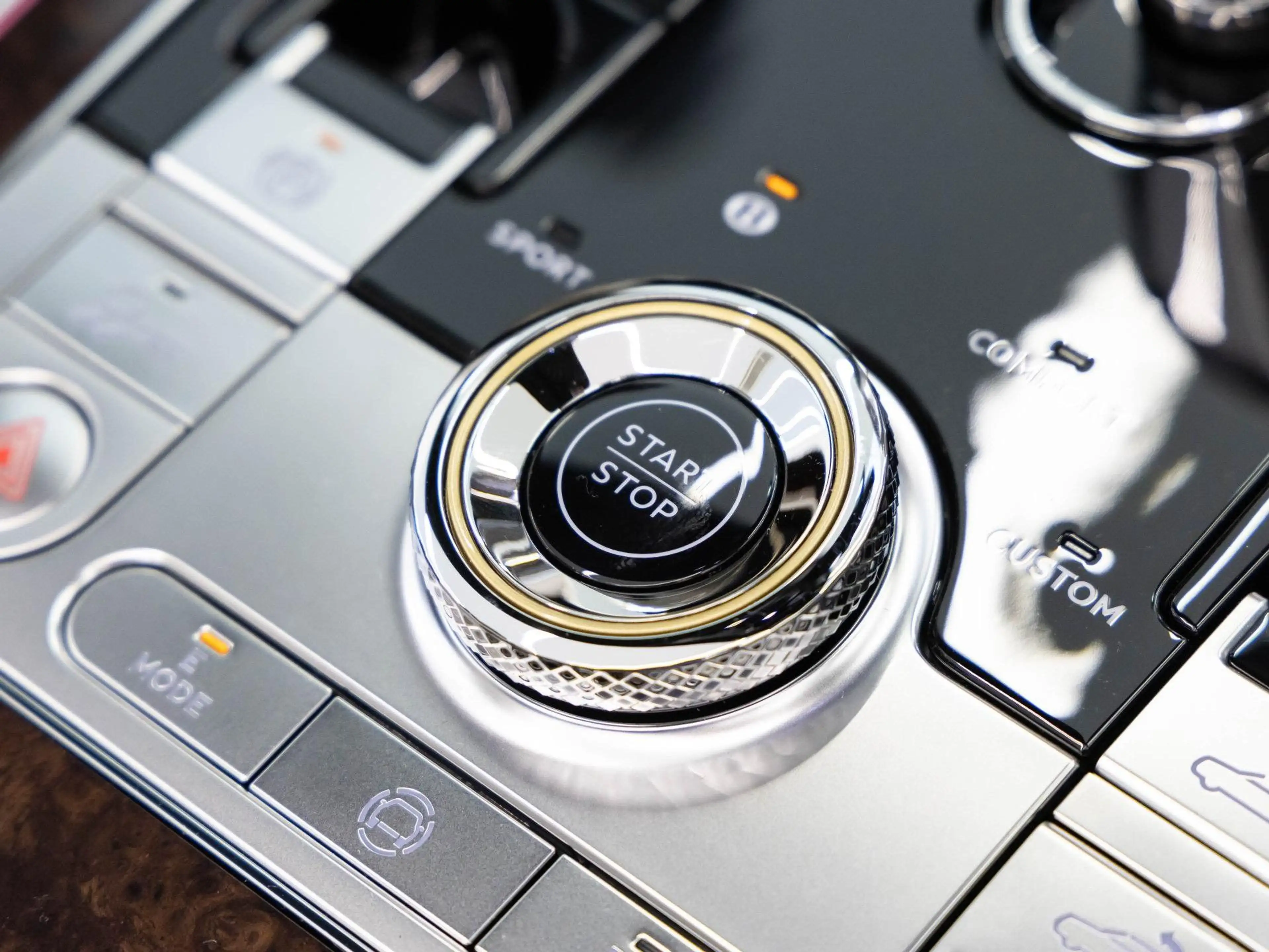 Bentley Continental GTC — photo 15