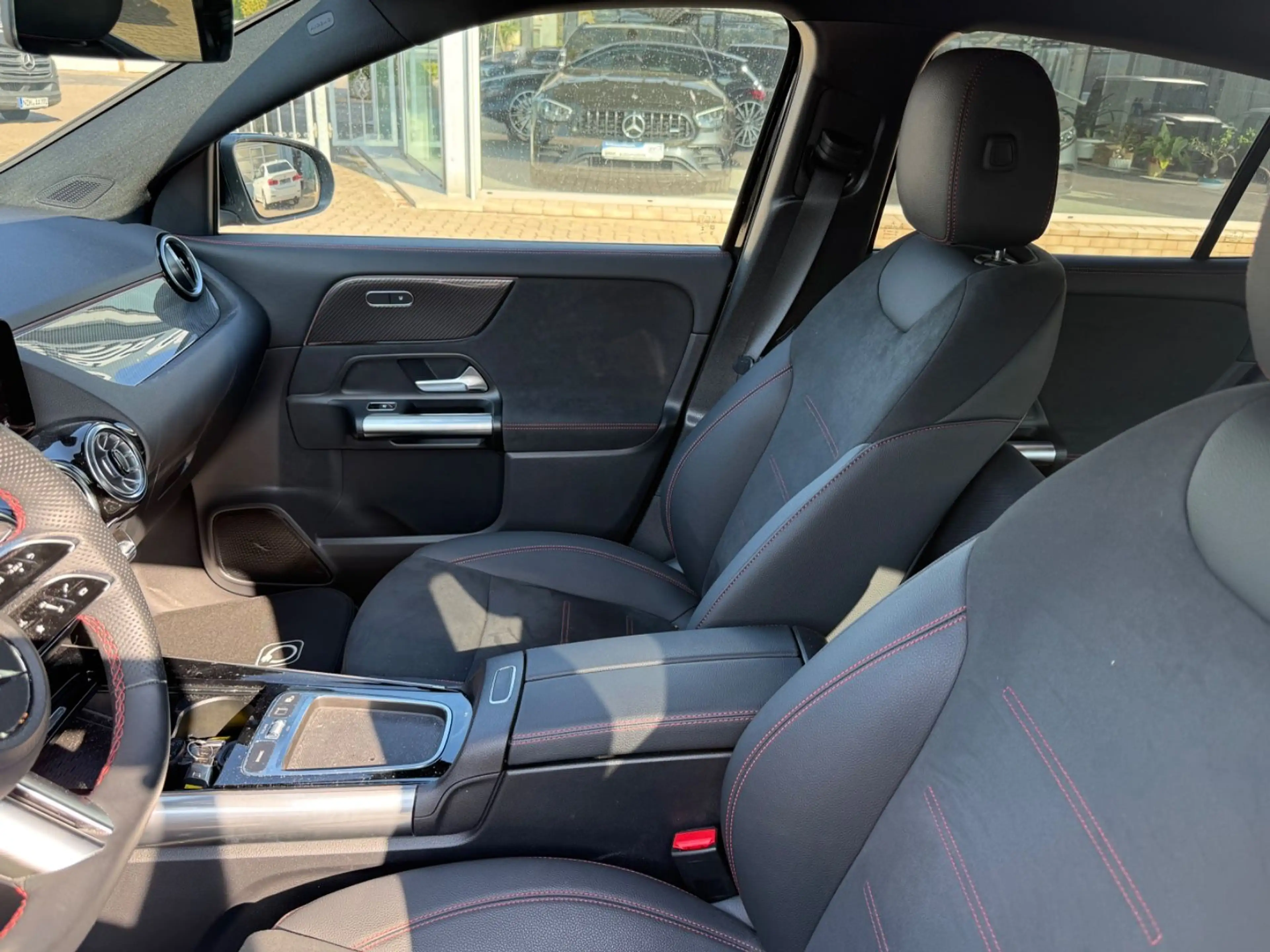 Mercedes-Benz GLA 250 e AMG-Line*MULTIBEAM*ACC*360°KAM*KEYLESS — photo 9