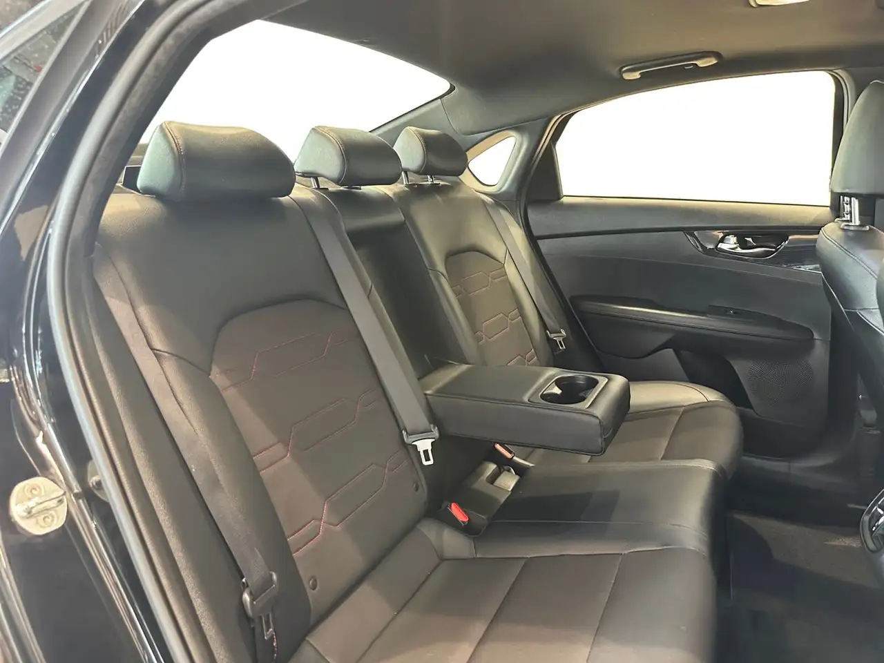 Kia Forte снимка Kia Forte