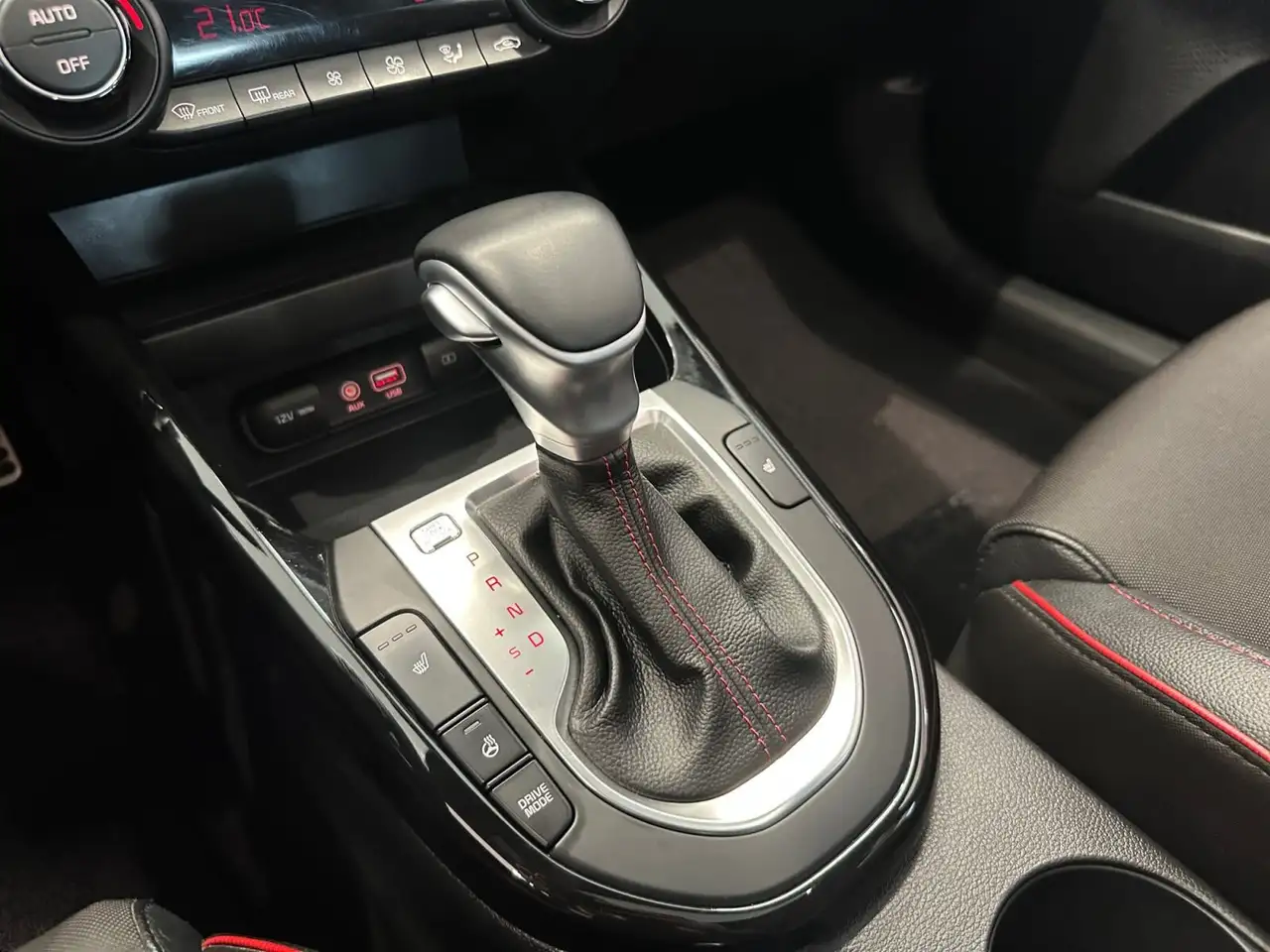 Kia Forte снимка Kia Forte