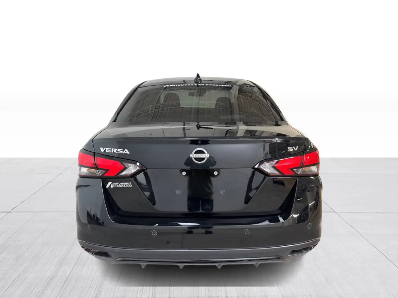 Nissan Versa снимка Nissan Versa