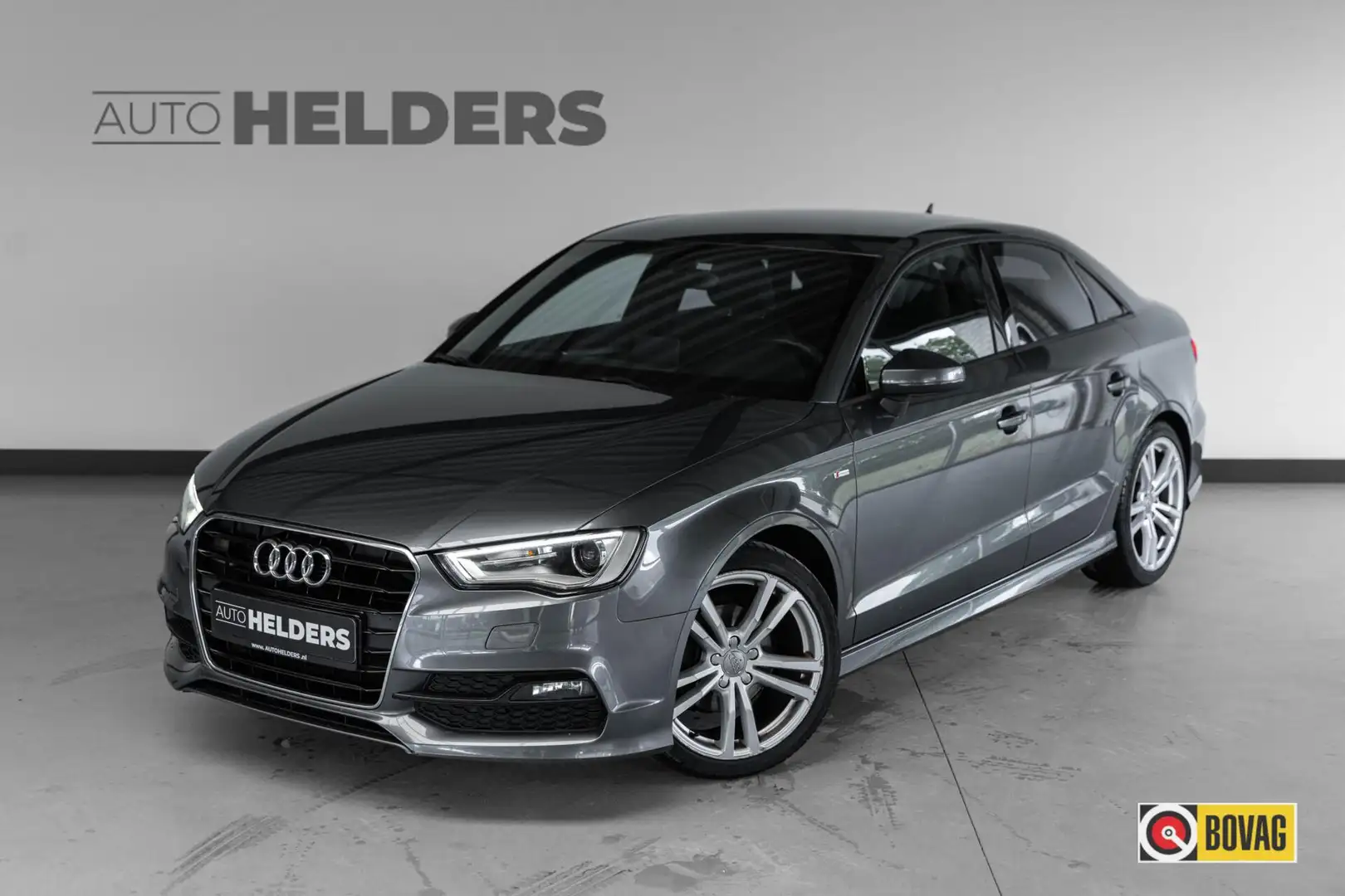 Audi A3 Limousine 1.4 TFSI CoD Ambition Pro Line S-line Grijs - 1