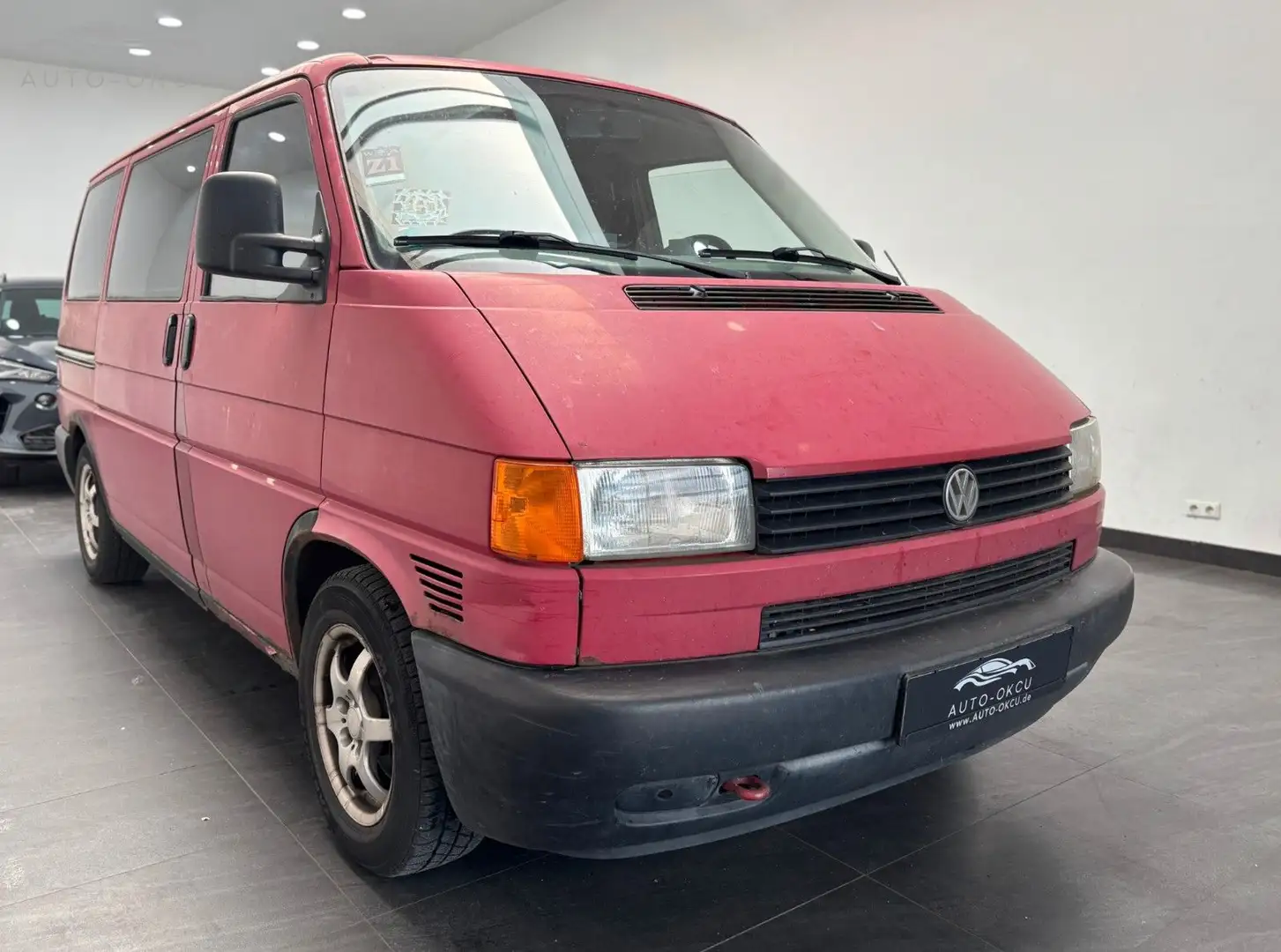 Volkswagen T4 Caravelle T4 1.9 TD Caravelle  BETT/SCHRÄNKE/AHK/HU:09/25 Rot - 2