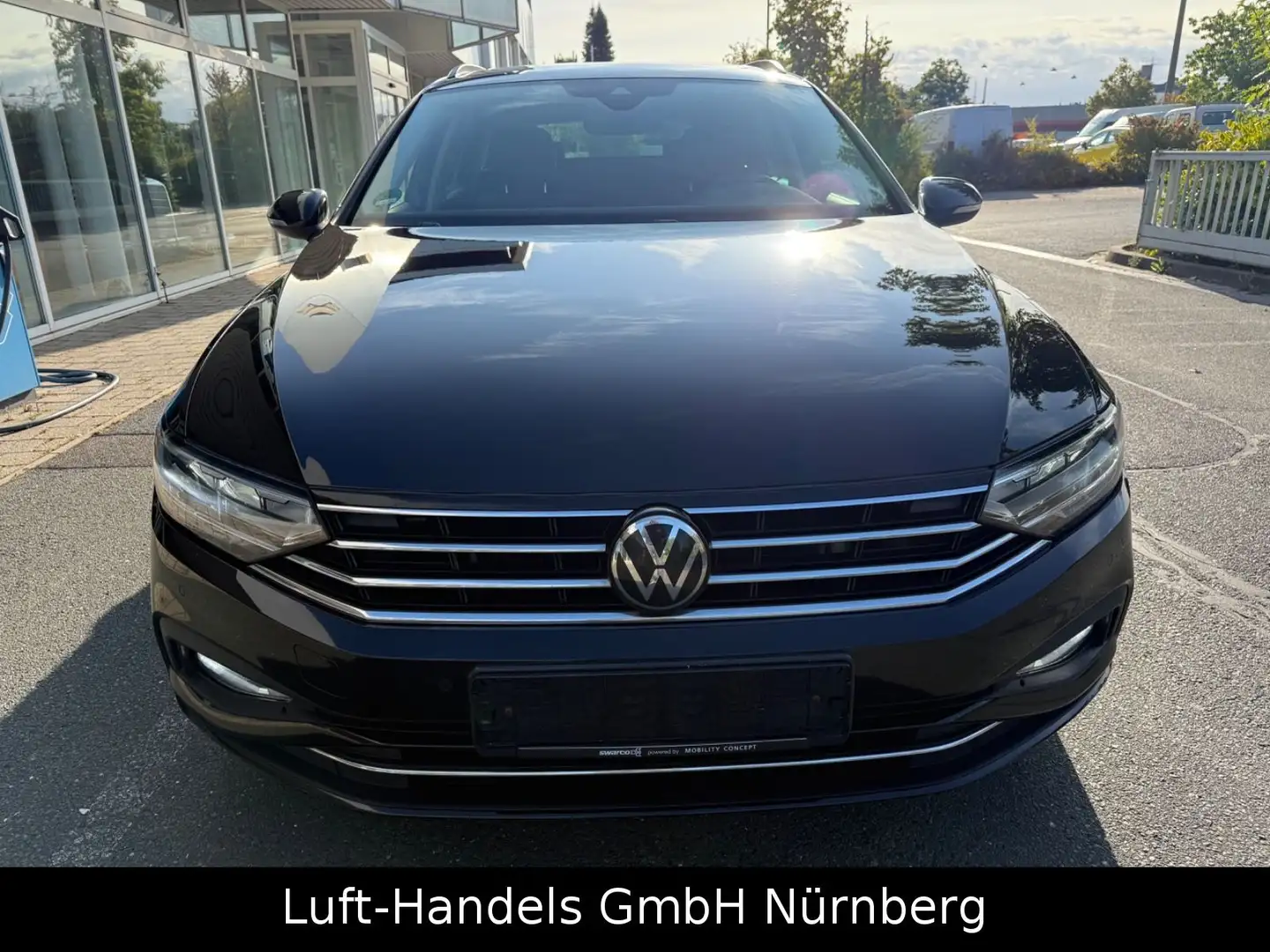Volkswagen Passat Variant Business LED ACC Navi DSG Panoram Nero - 2