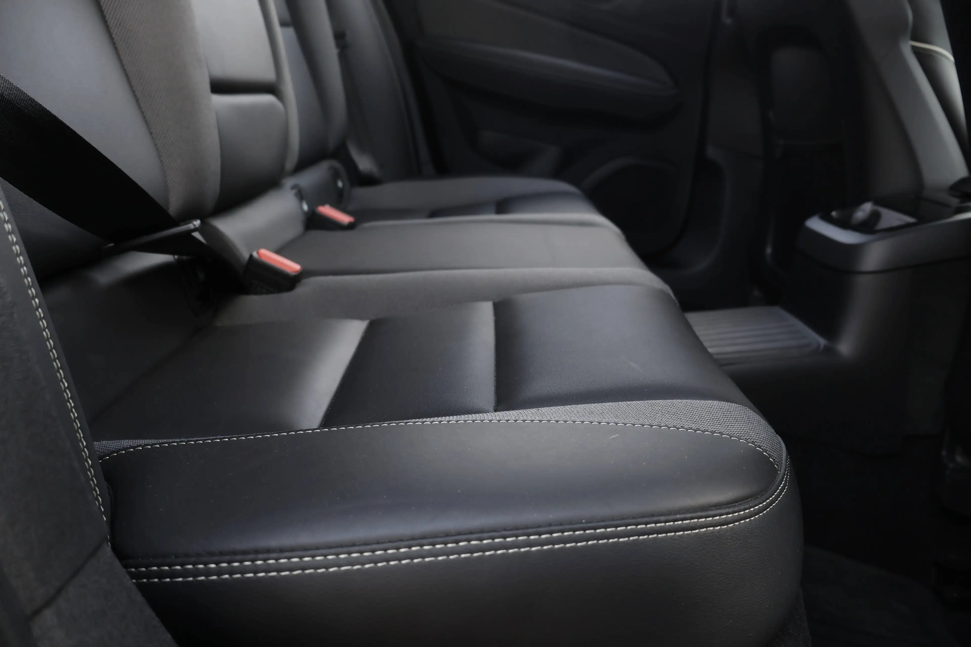 Volvo S60 S60 2.0 T8 AWD PHEV Plus Dark ACC BTW* Garantie* — photo 9