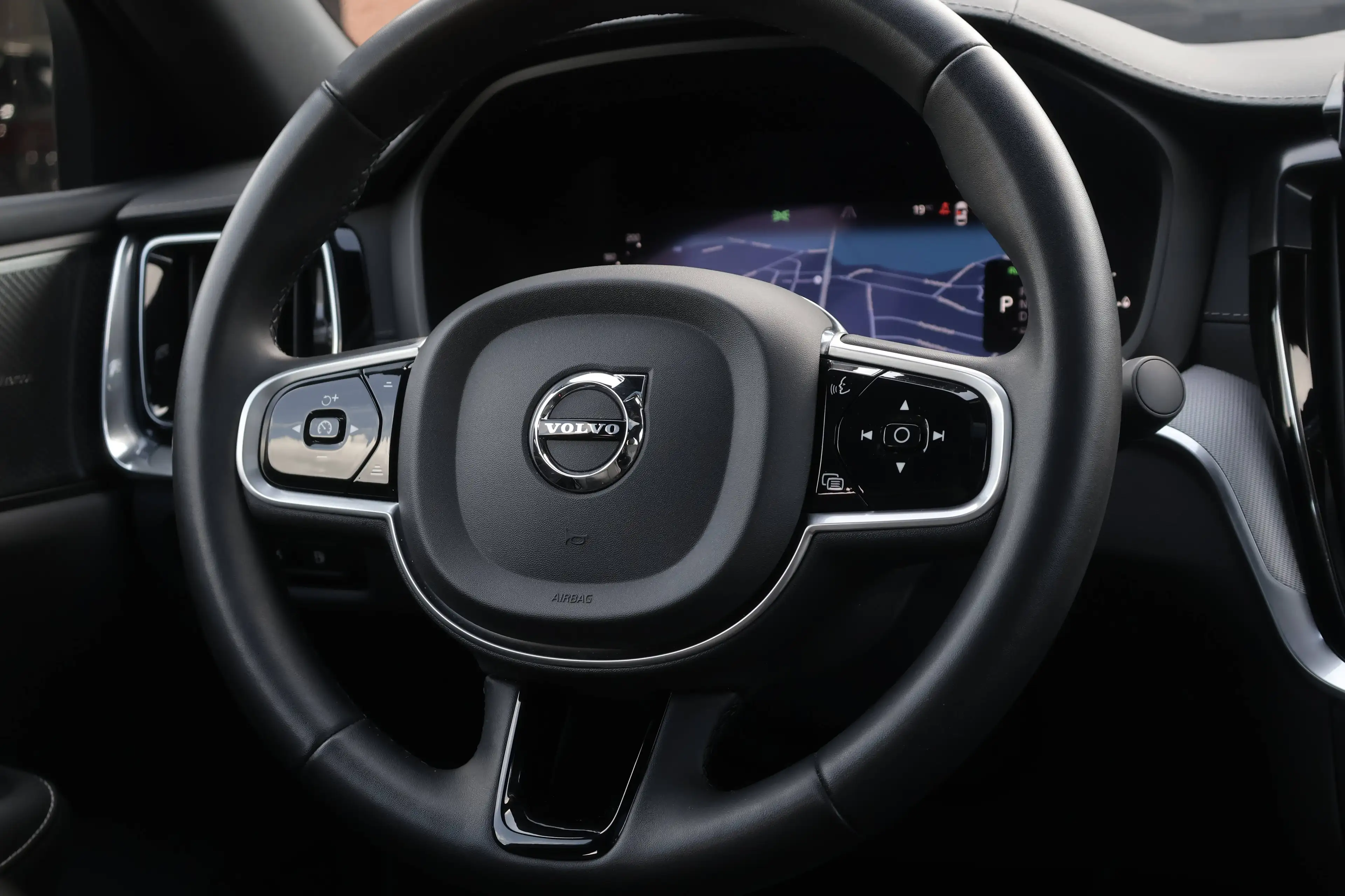 Volvo S60 S60 2.0 T8 AWD PHEV Plus Dark ACC BTW* Garantie* — photo 12