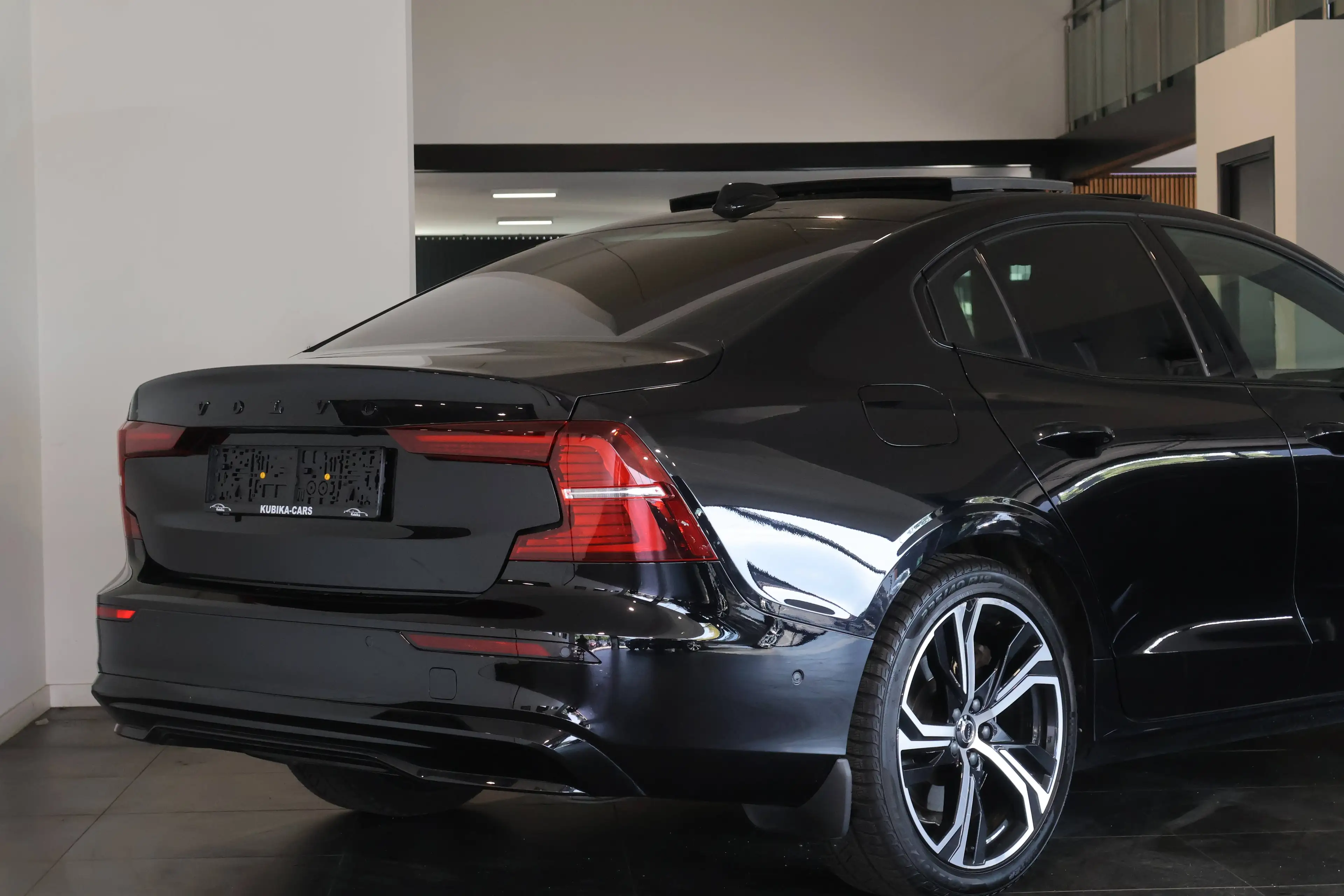 Volvo S60 S60 2.0 T8 AWD PHEV Plus Dark ACC BTW* Garantie* — photo 5